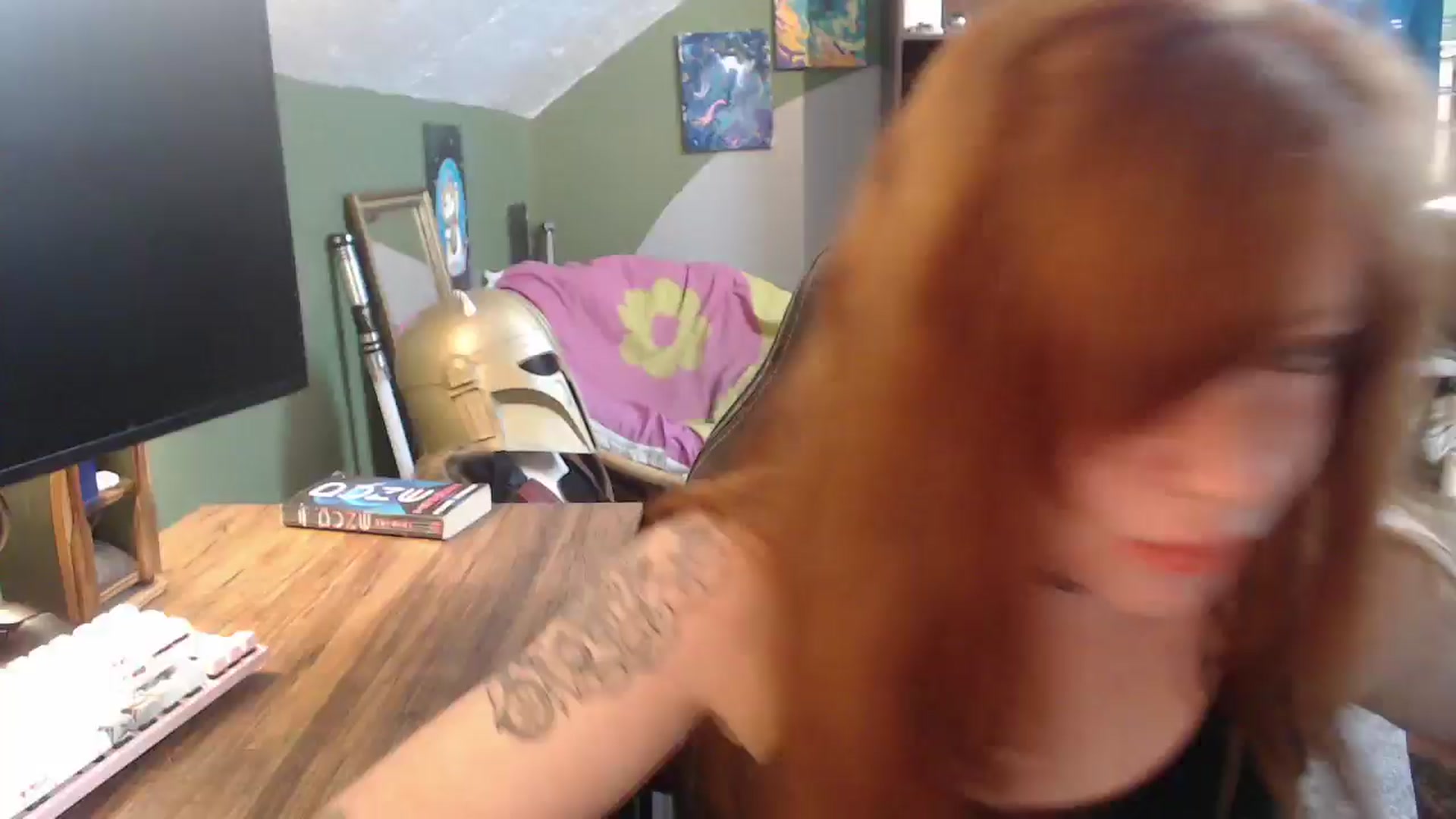 Gallery image thumbnail from AstraeaSiren's myfreecams stream on, 04/06/2026, 18:54 image 4 of 20