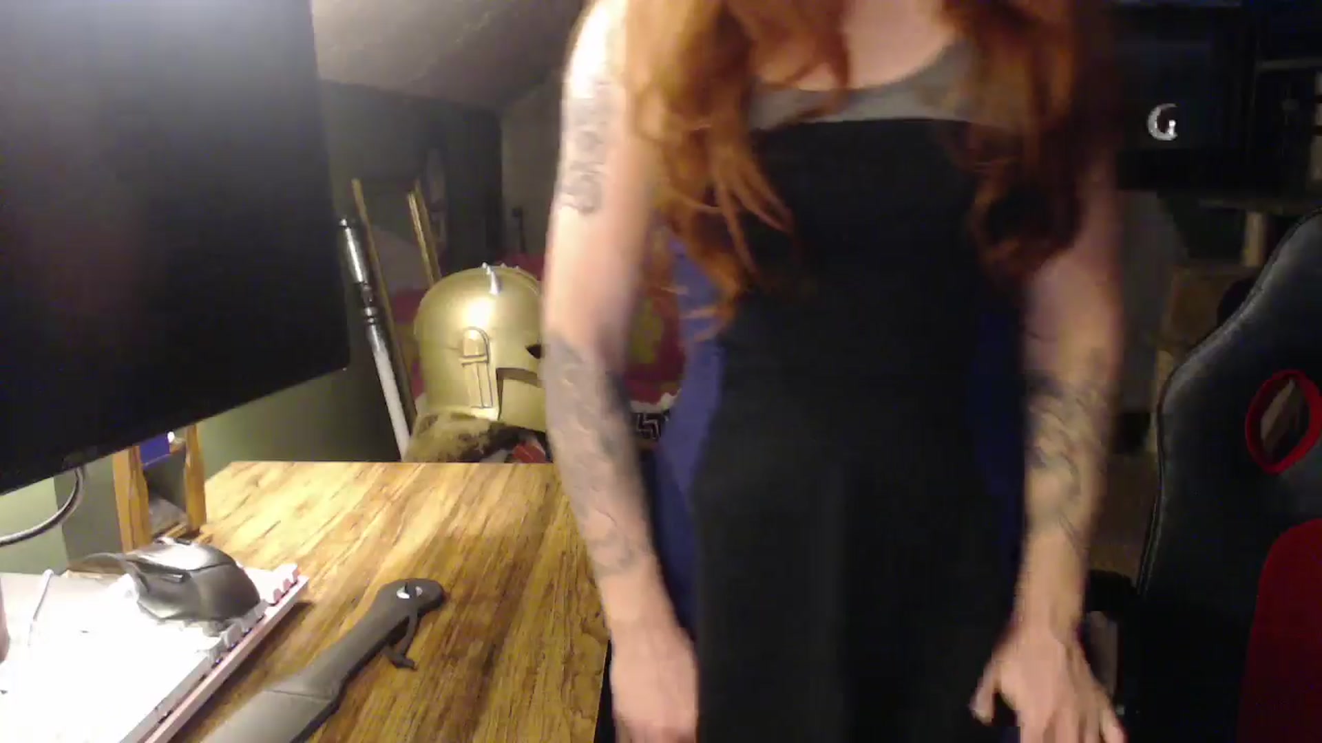 Gallery image thumbnail from AstraeaSiren's myfreecams stream on, 04/14/2026, 05:42 image 6 of 20