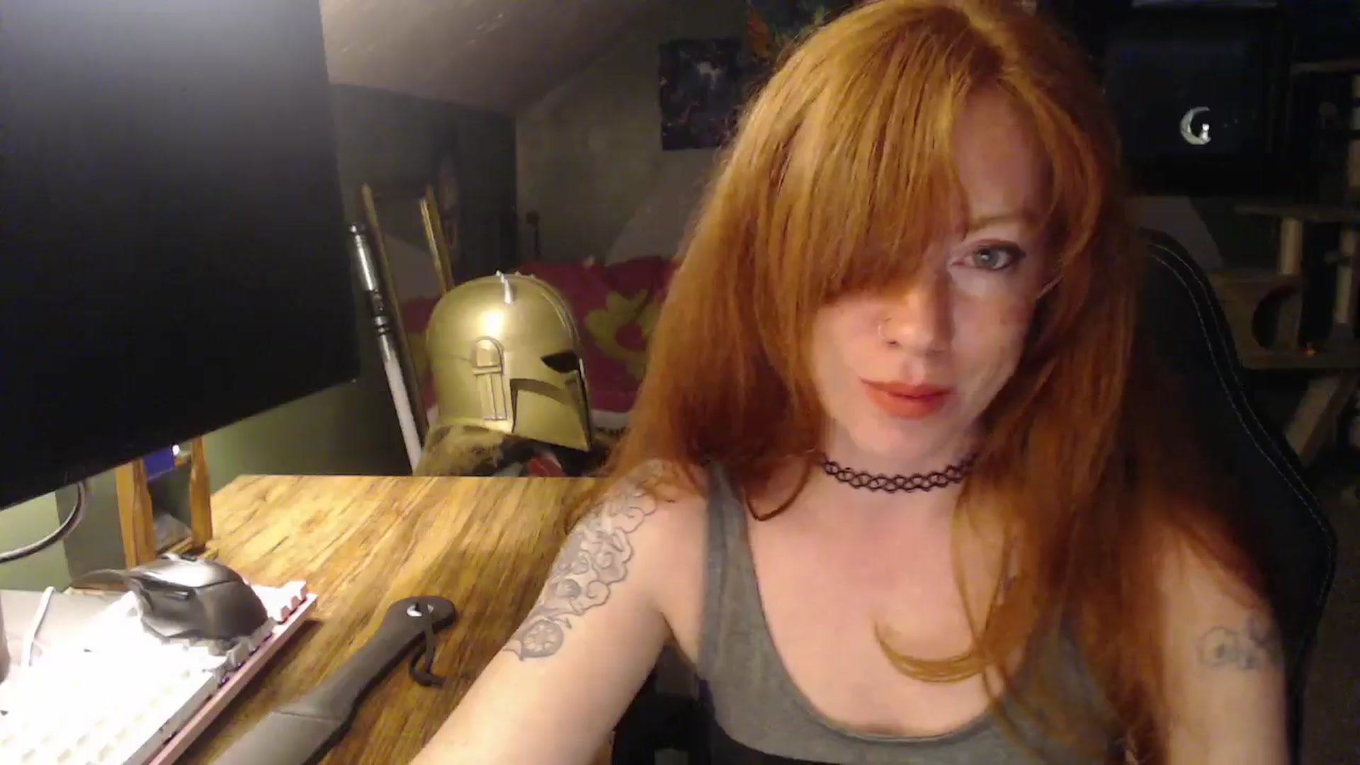 Gallery image thumbnail from AstraeaSiren's myfreecams stream on, 04/14/2026, 05:42 image 2 of 20