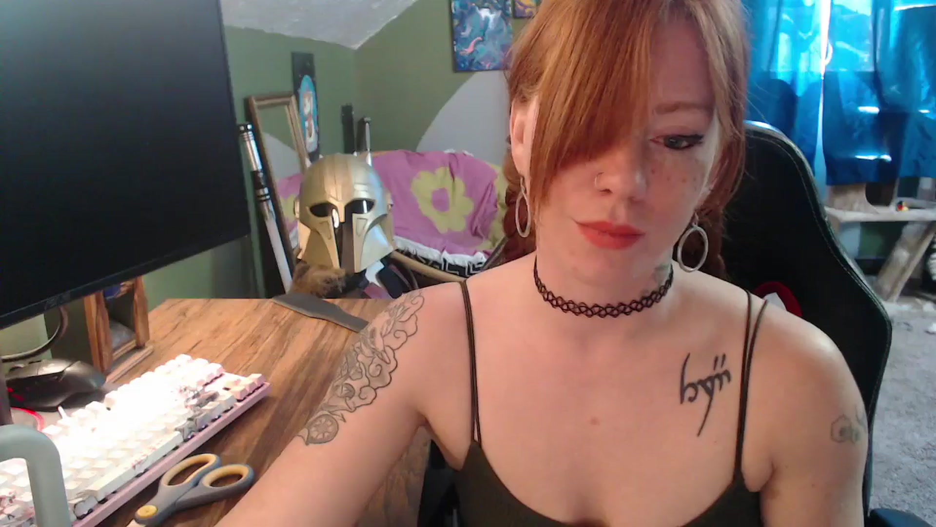 Gallery image thumbnail from AstraeaSiren's myfreecams stream on, 04/20/2026, 20:31 image 14 of 20