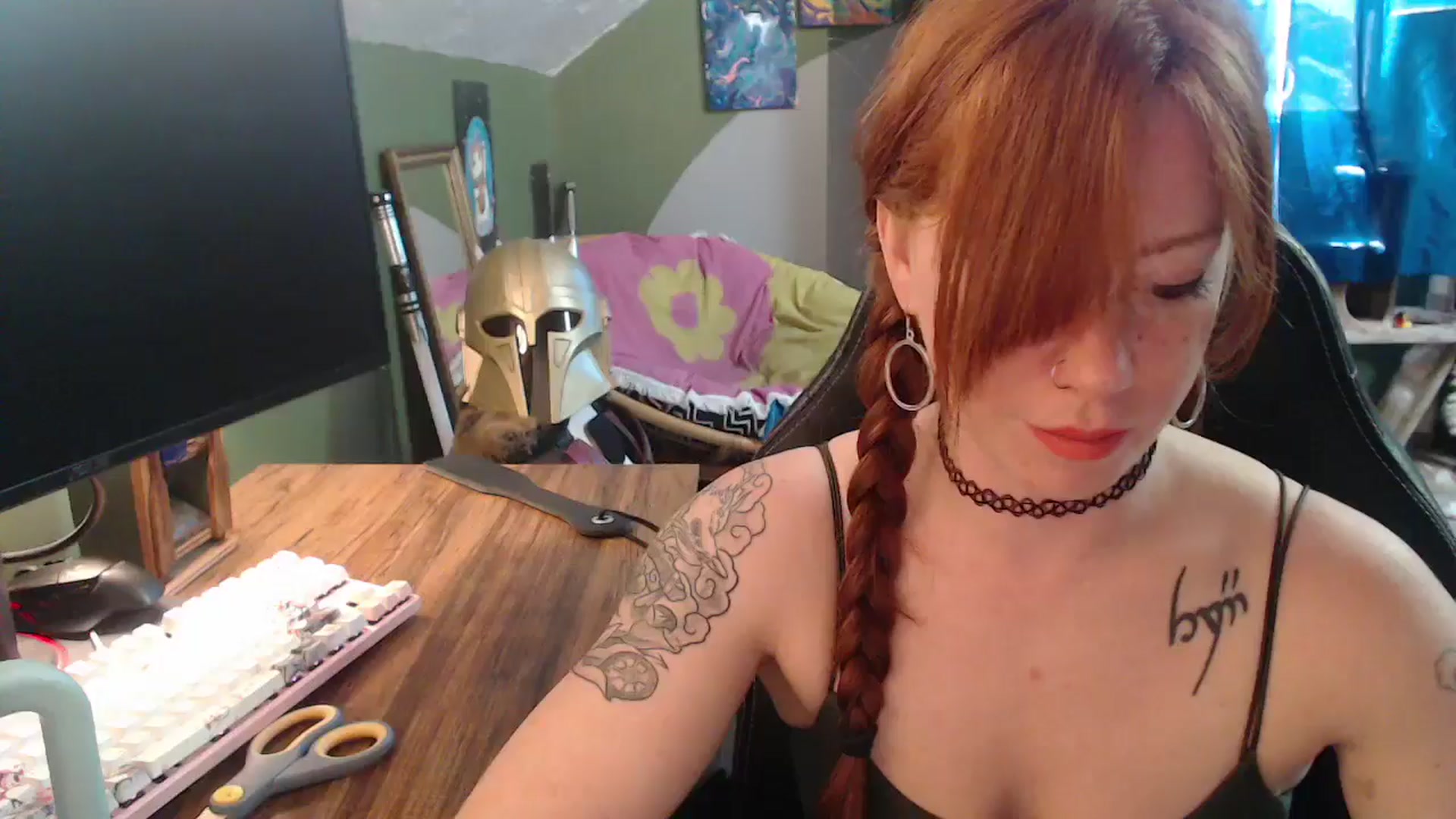 Gallery image thumbnail from AstraeaSiren's myfreecams stream on, 04/20/2026, 20:31 image 15 of 20