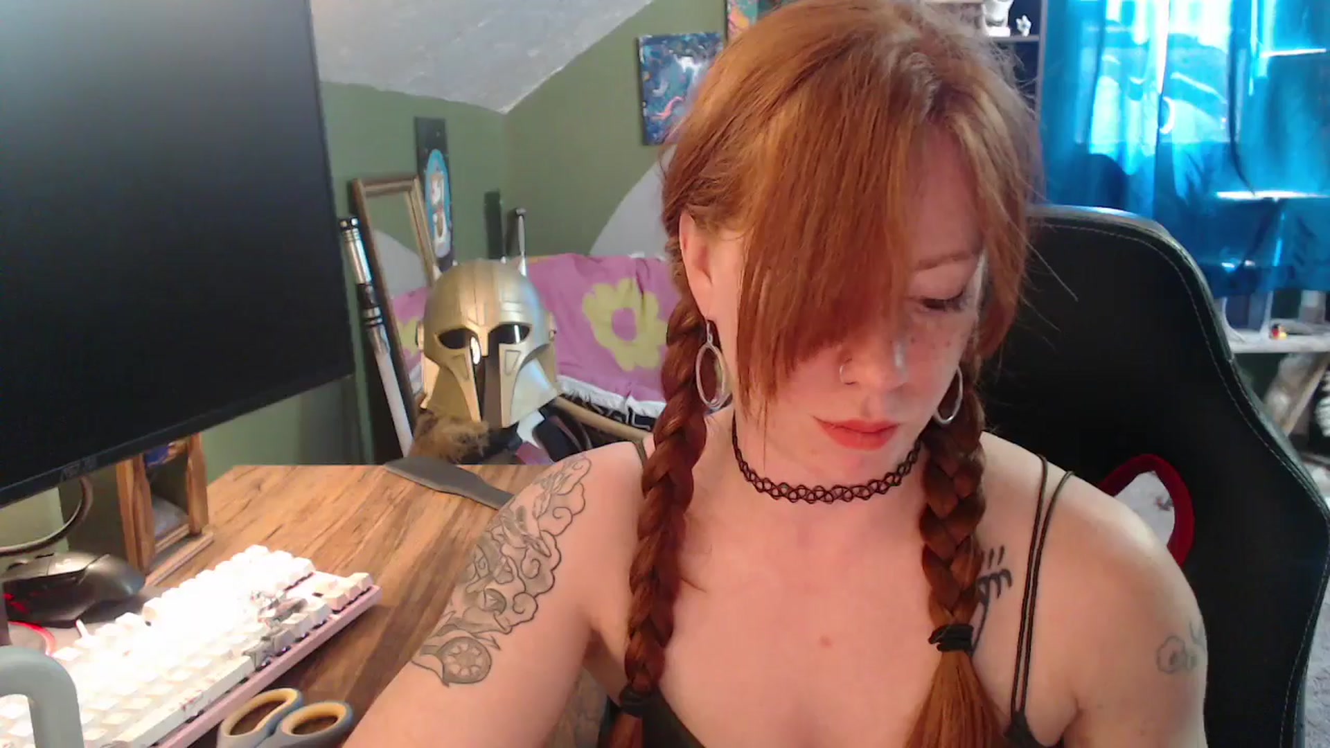 Gallery image thumbnail from AstraeaSiren's myfreecams stream on, 04/20/2026, 20:31 image 17 of 20