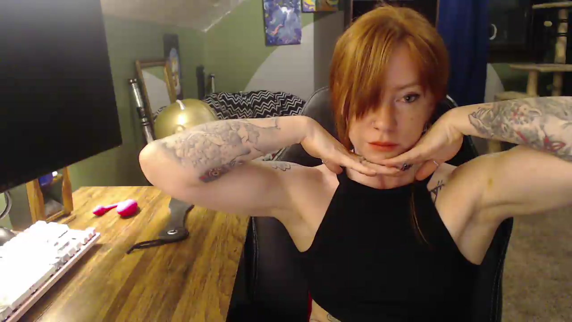 Gallery image thumbnail from AstraeaSiren's myfreecams stream on, 04/23/2026, 06:38 image 15 of 20