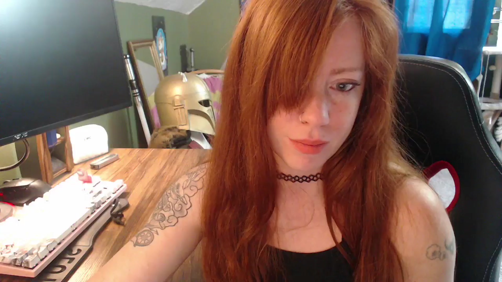 Gallery image thumbnail from AstraeaSiren's myfreecams stream on, 05/06/2026, 18:07 image 16 of 20