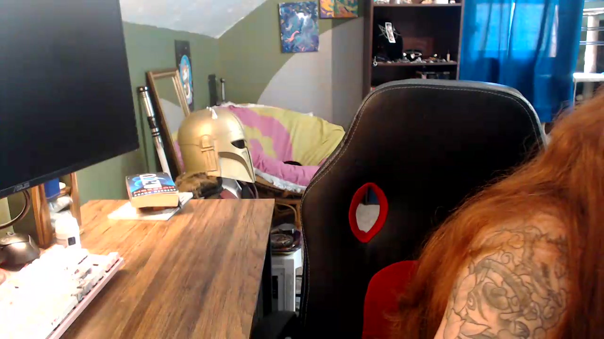 Gallery image thumbnail from AstraeaSiren's myfreecams stream on, 05/25/2026, 18:25 image 13 of 20