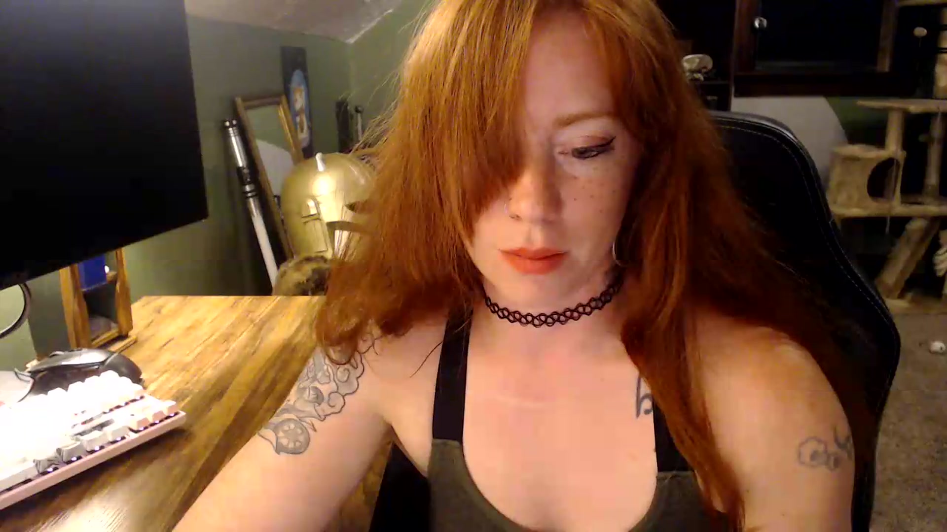 Gallery image thumbnail from AstraeaSiren's myfreecams stream on, 06/04/2026, 03:47 image 5 of 20