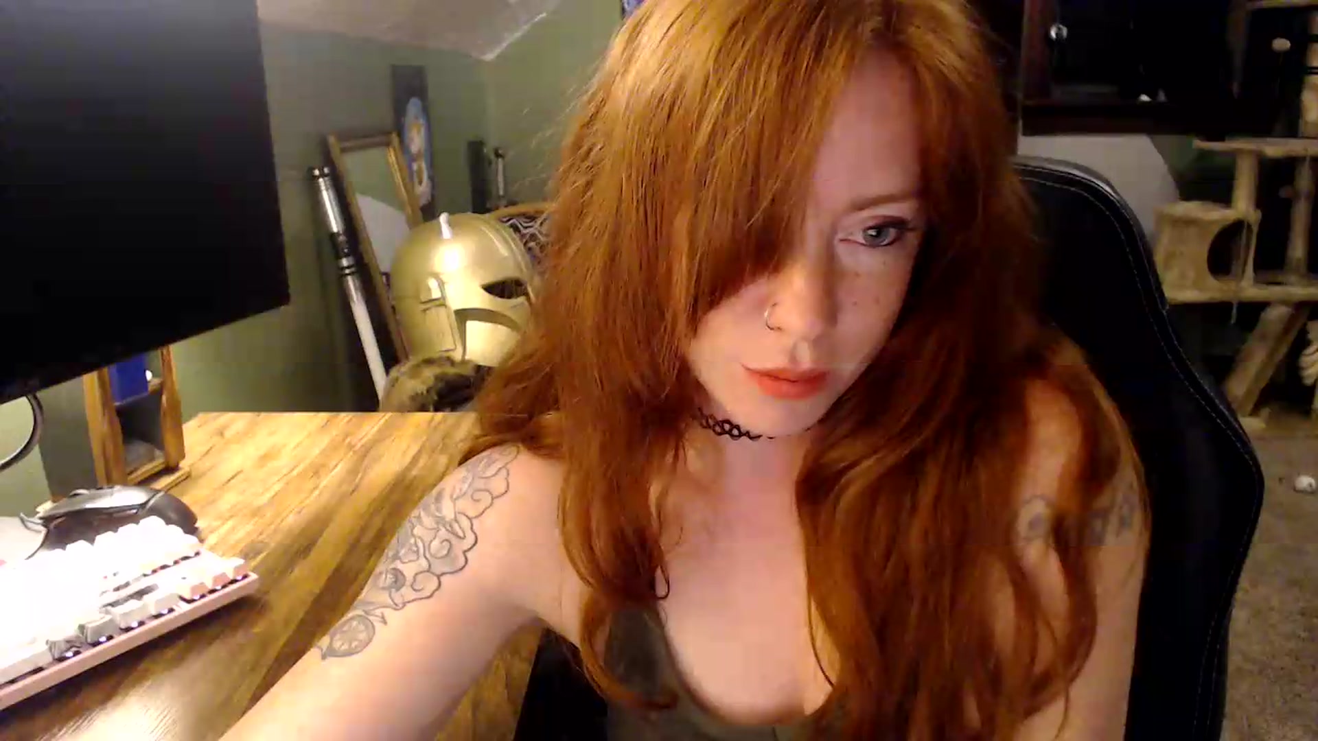 Gallery image thumbnail from AstraeaSiren's myfreecams stream on, 06/04/2026, 03:47 image 2 of 20