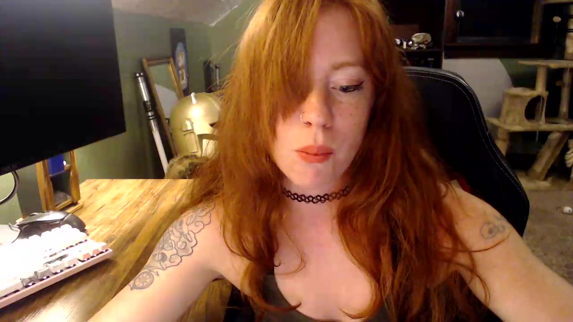 Gallery image thumbnail from AstraeaSiren's myfreecams stream on, 06/04/2026, 03:47 image 9 of 20