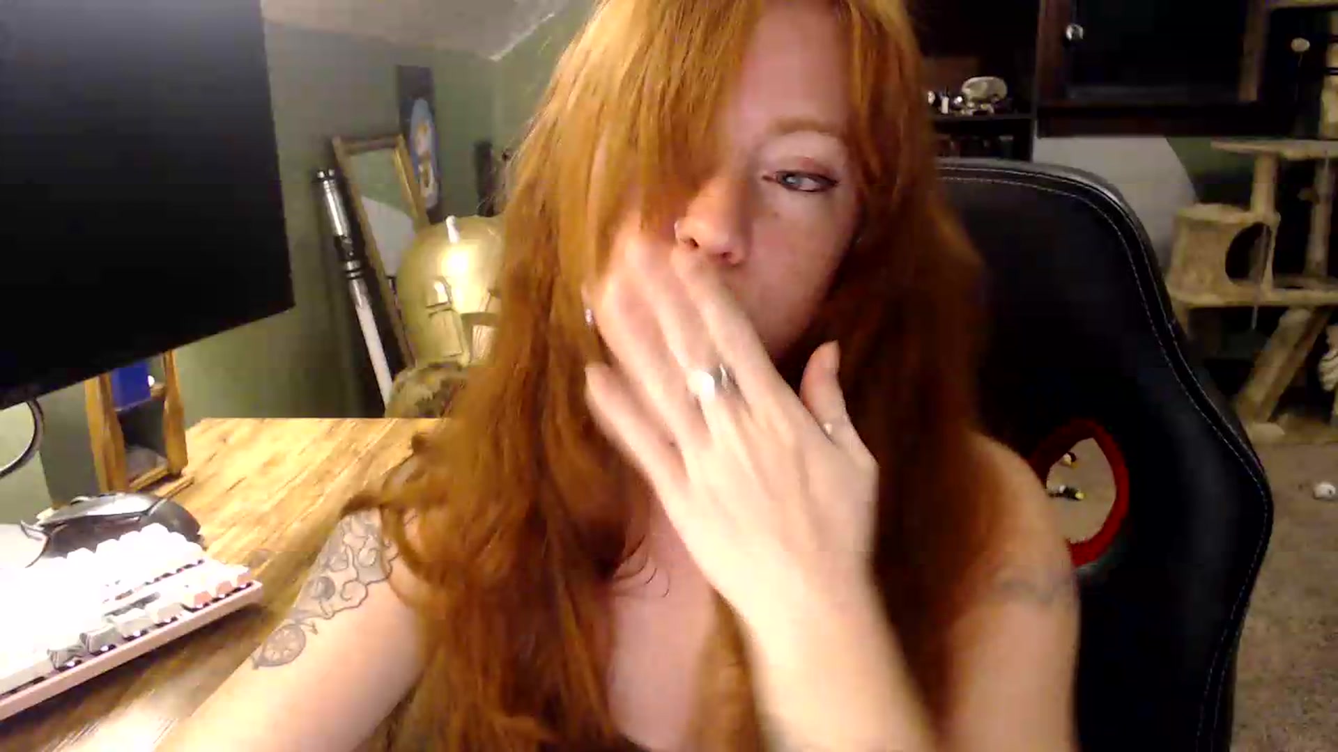 Gallery image thumbnail from AstraeaSiren's myfreecams stream on, 06/04/2026, 03:47 image 14 of 20