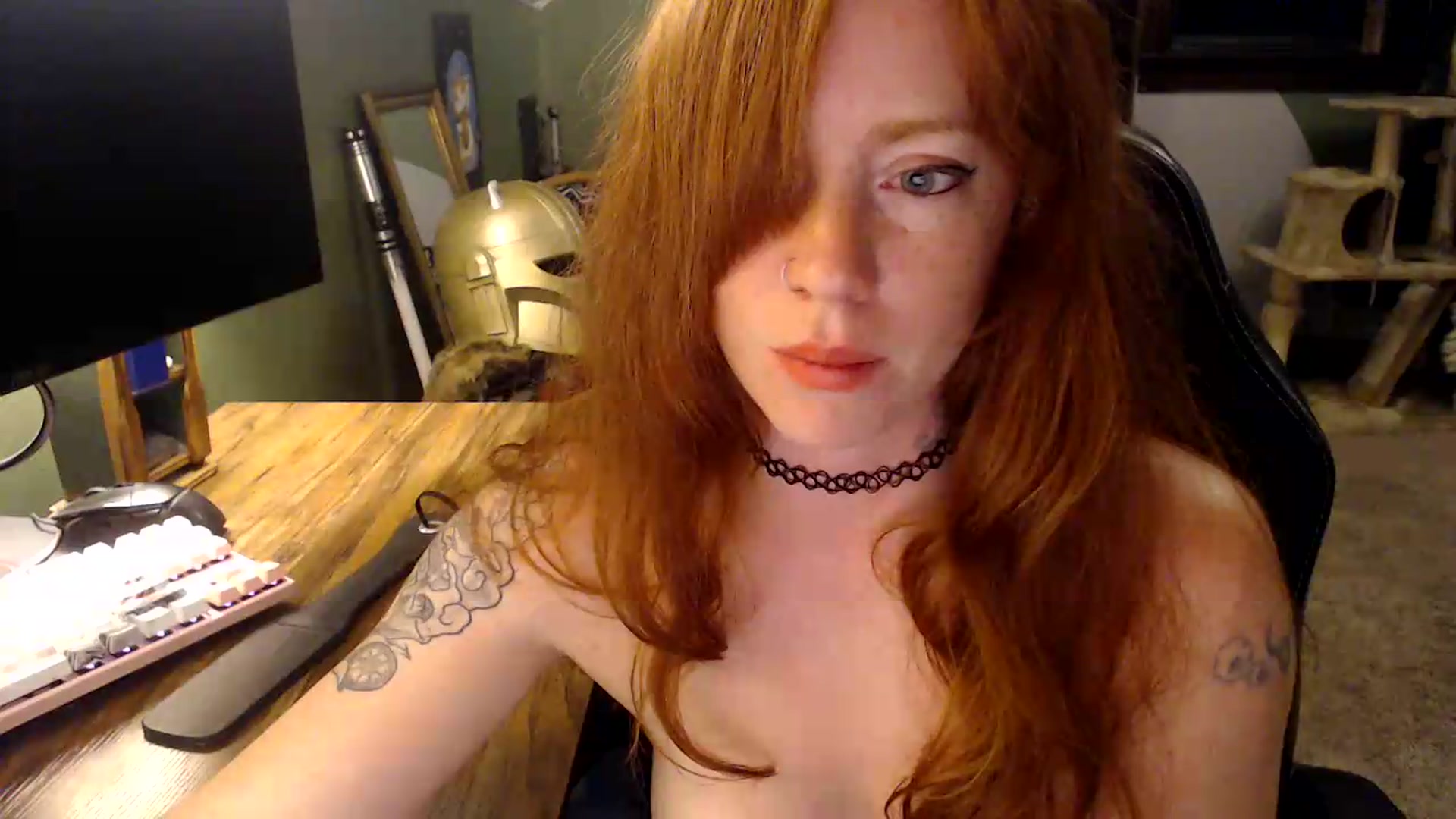Gallery image thumbnail from AstraeaSiren's myfreecams stream on, 06/04/2026, 05:27 image 4 of 20