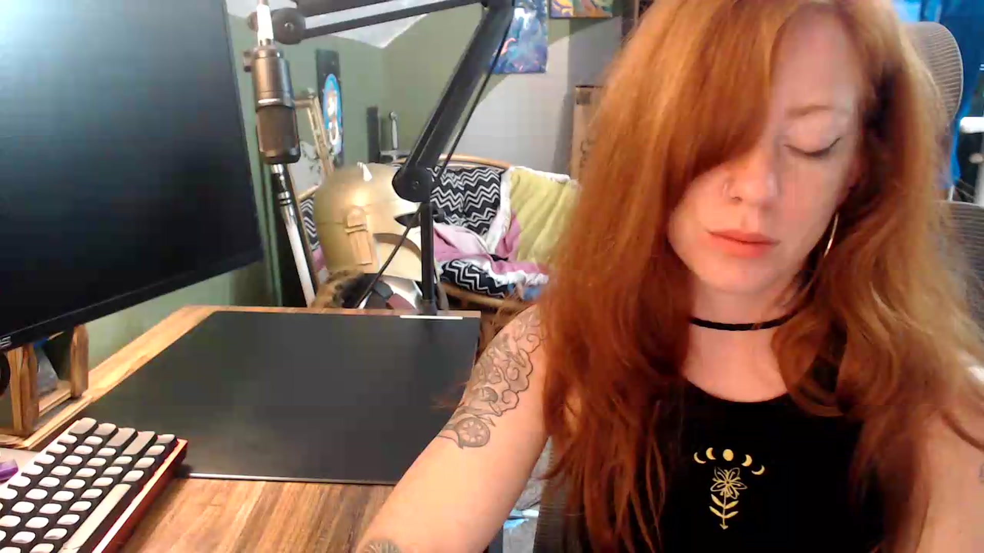 Gallery image thumbnail from AstraeaSiren's myfreecams stream on, 07/29/2026, 18:05 image 11 of 20