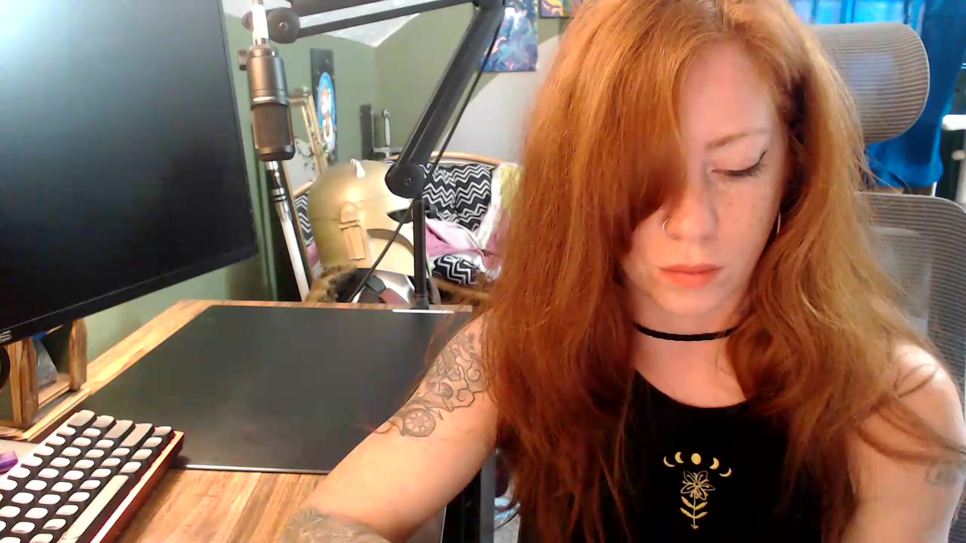 Gallery image thumbnail from AstraeaSiren's myfreecams stream on, 07/29/2026, 18:05 image 13 of 20