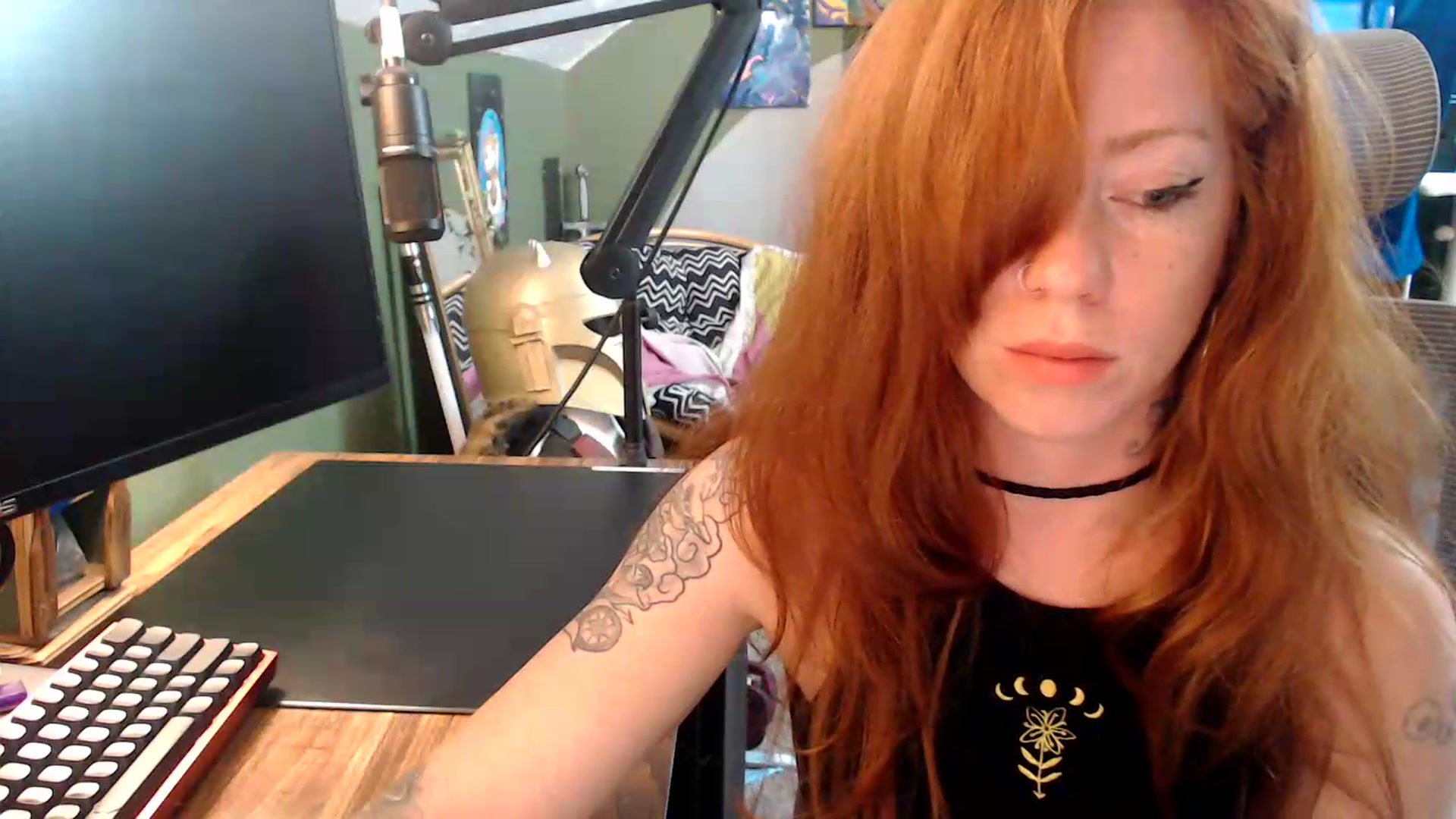 Gallery image thumbnail from AstraeaSiren's myfreecams stream on, 07/29/2026, 18:05 image 18 of 20