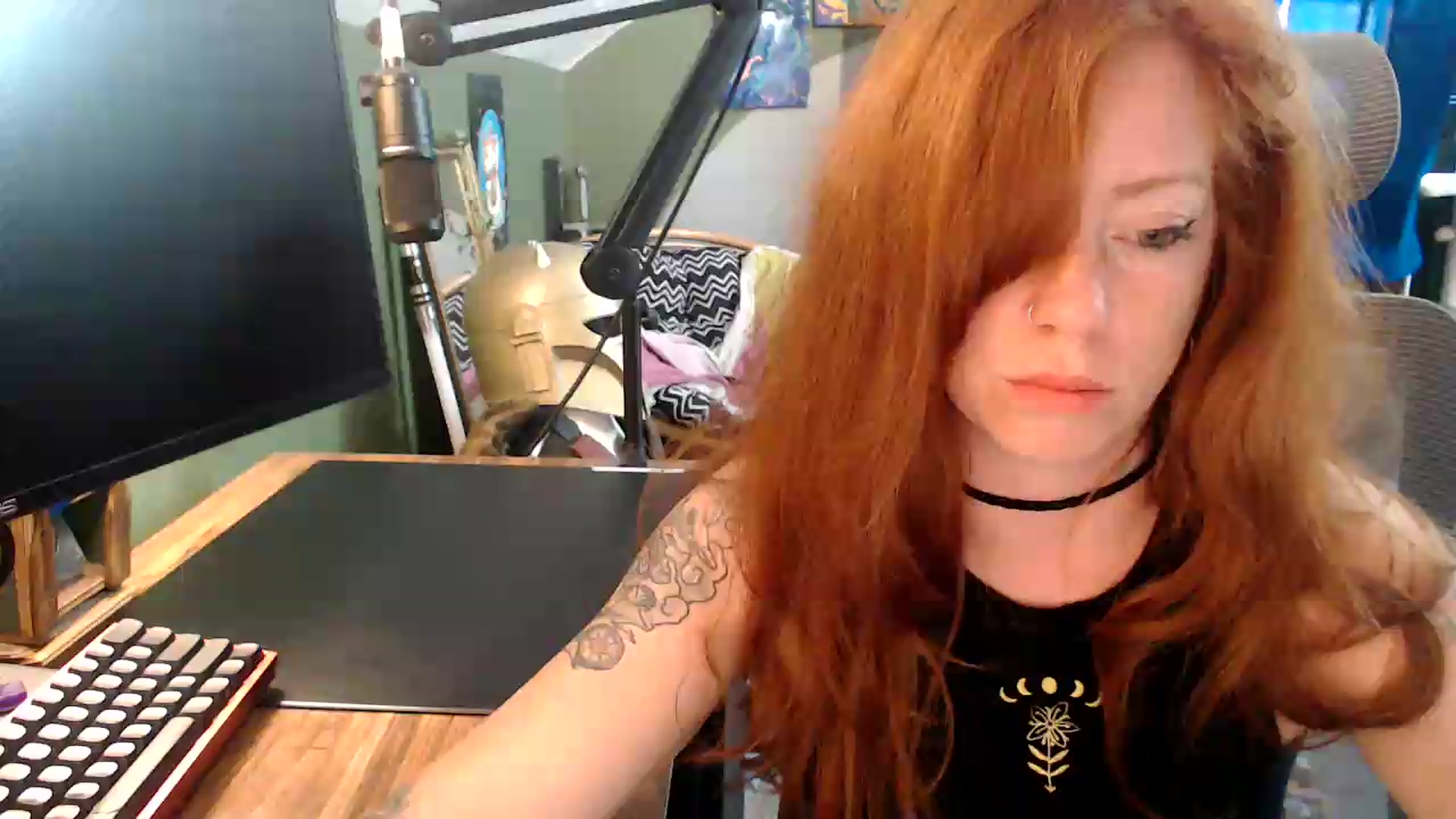 Gallery image thumbnail from AstraeaSiren's myfreecams stream on, 07/29/2026, 18:05 image 15 of 20