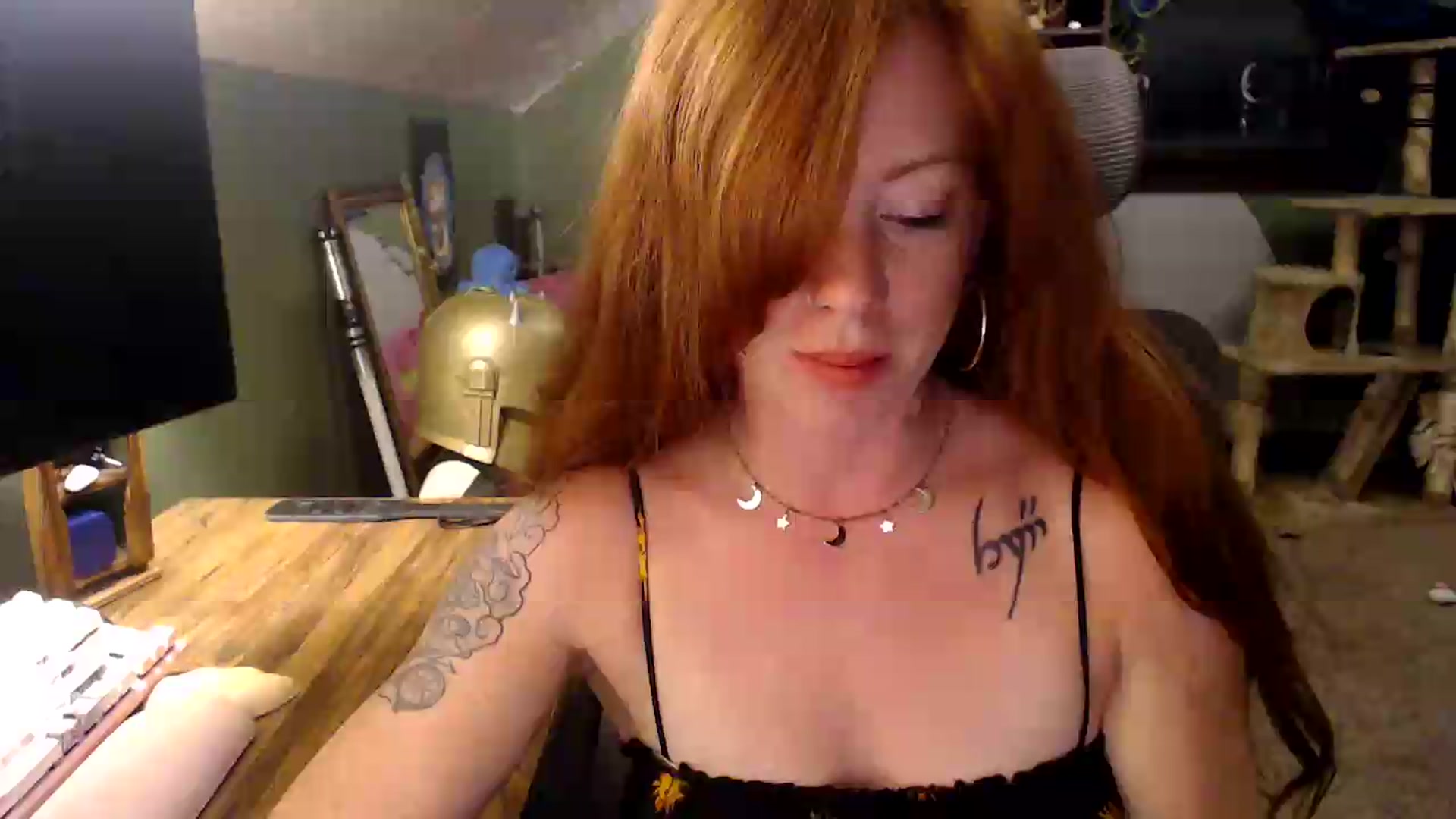 Gallery image thumbnail from AstraeaSiren's myfreecams stream on, 08/16/2026, 05:16 image 1 of 20