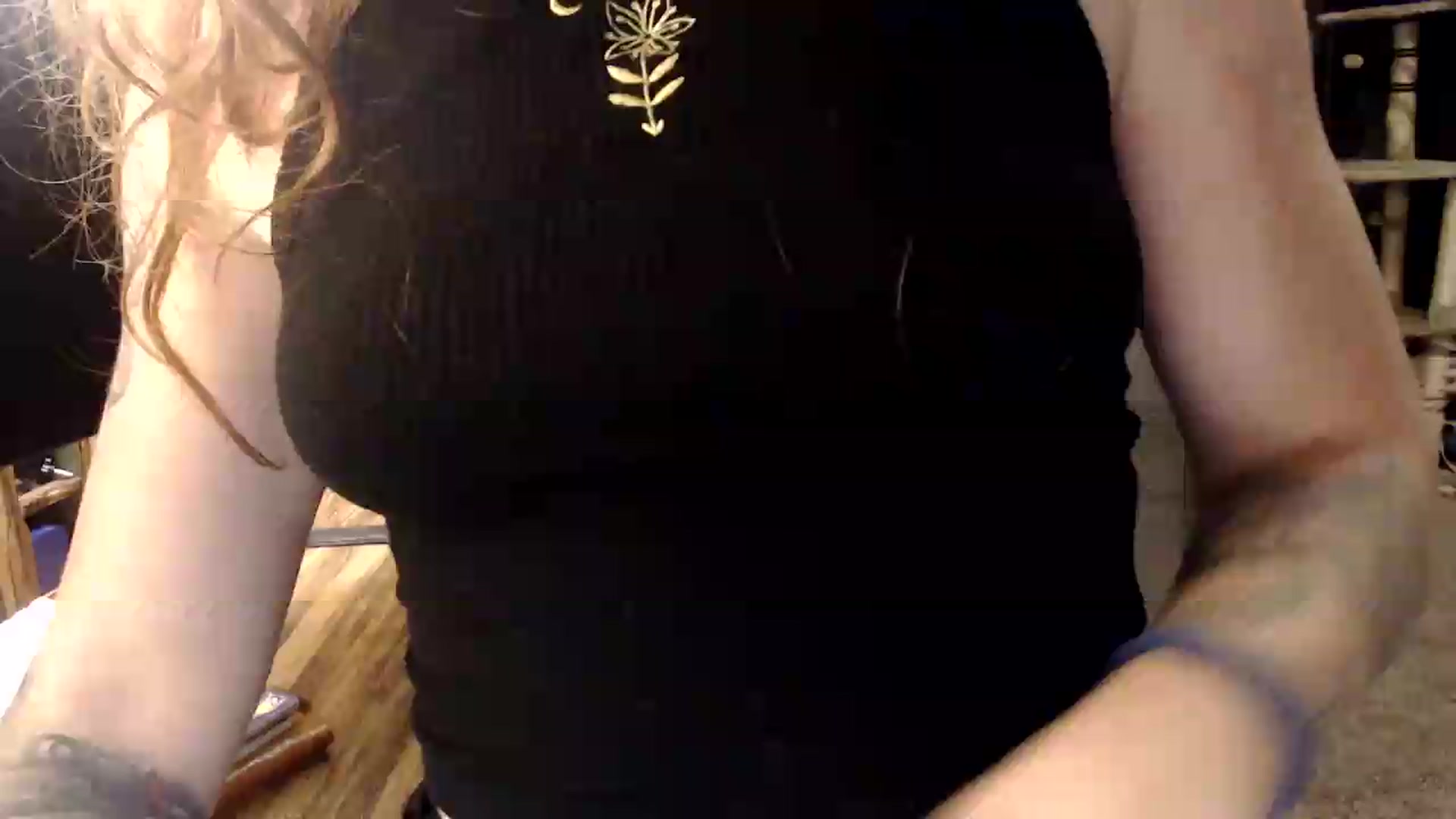 Gallery image thumbnail from AstraeaSiren's myfreecams stream on, 08/20/2026, 04:15 image 13 of 20