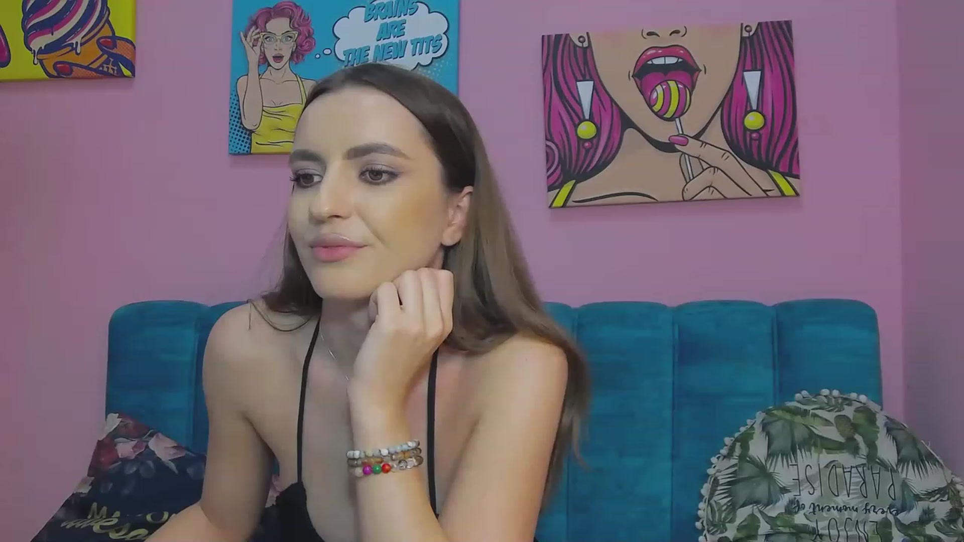 Gallery image thumbnail from AstridLuna_'s myfreecams stream on, 11/17/2022, 04:24 image 13 of 20
