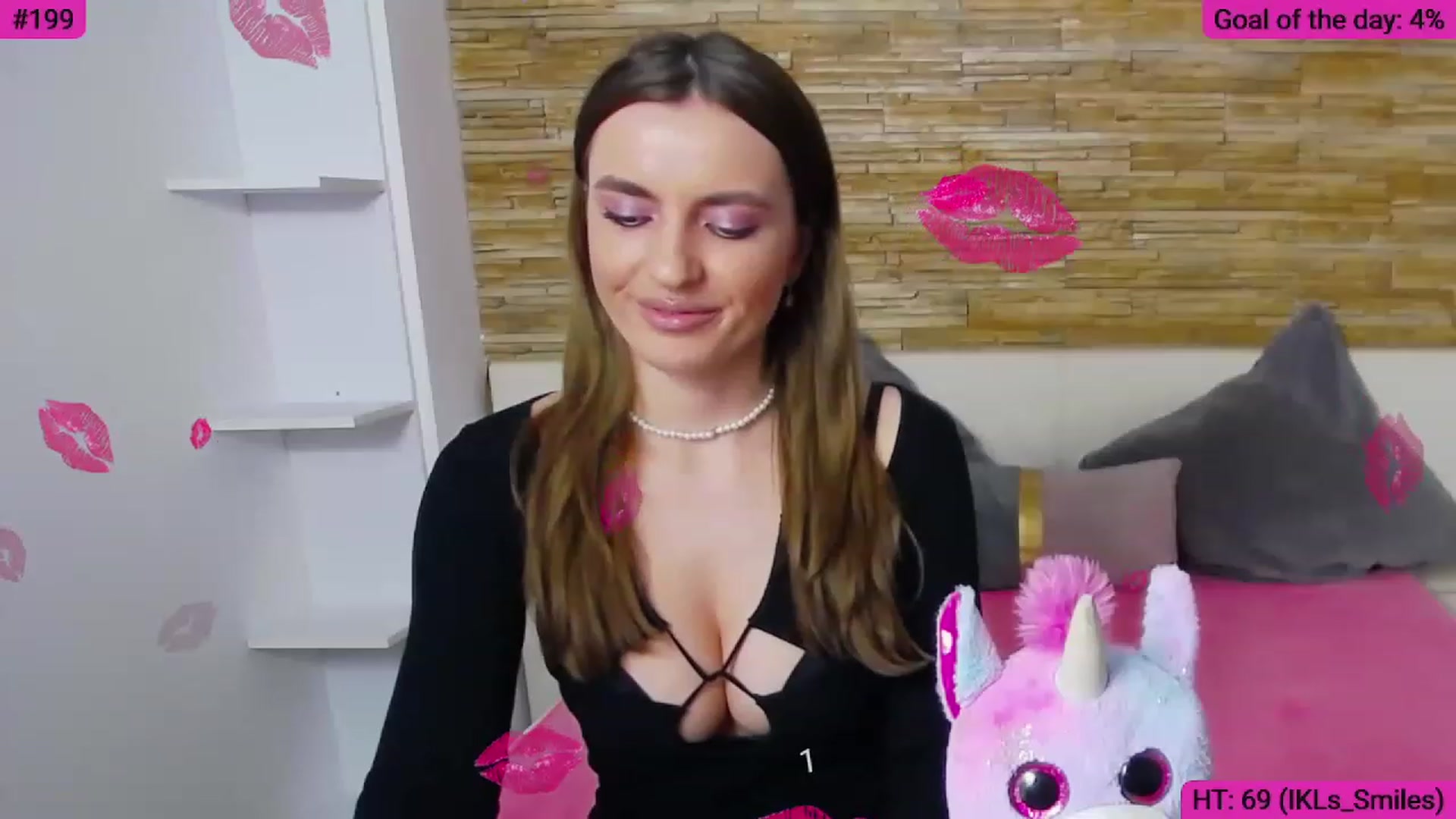 Gallery image thumbnail from AstridLuna_'s myfreecams stream on, 11/30/2022, 22:23 image 15 of 20