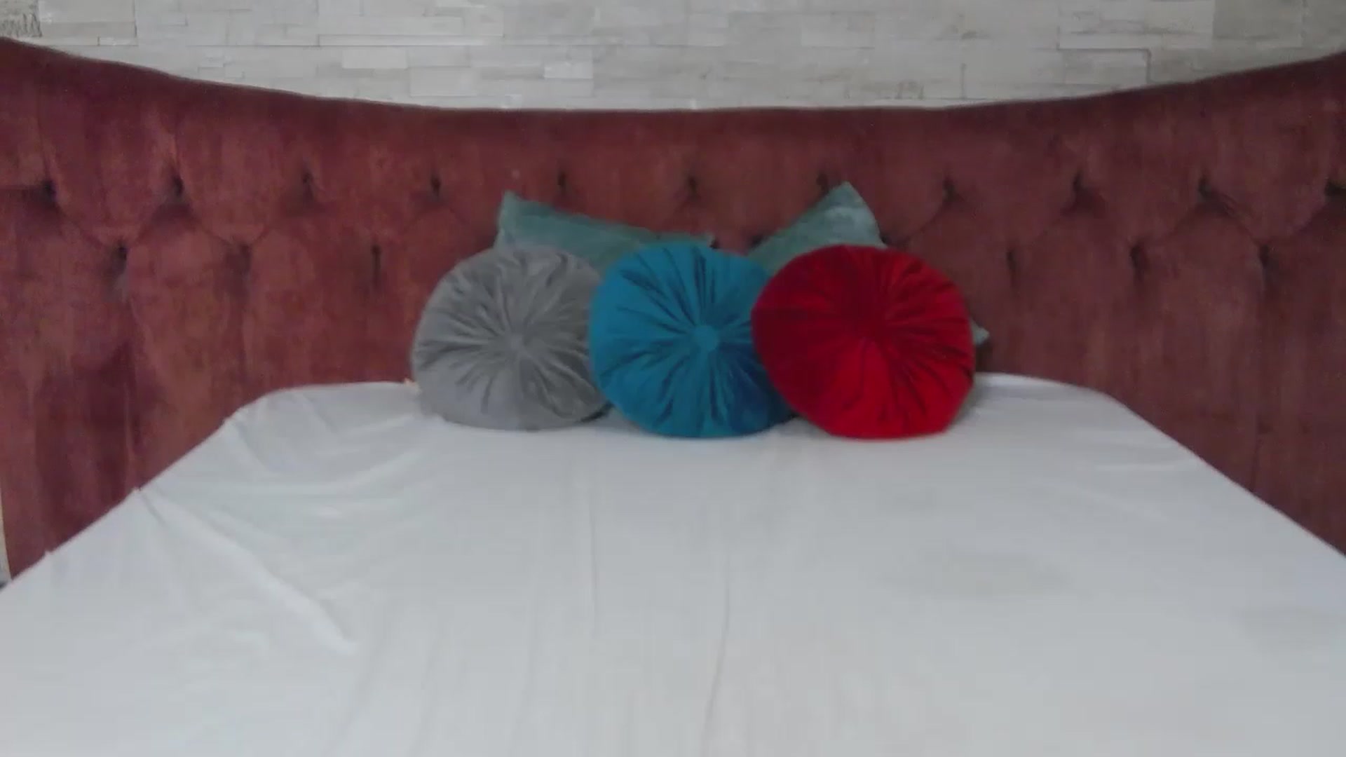 Gallery image thumbnail from AstridLuna_'s myfreecams stream on, 01/08/2023, 17:34 image 16 of 20