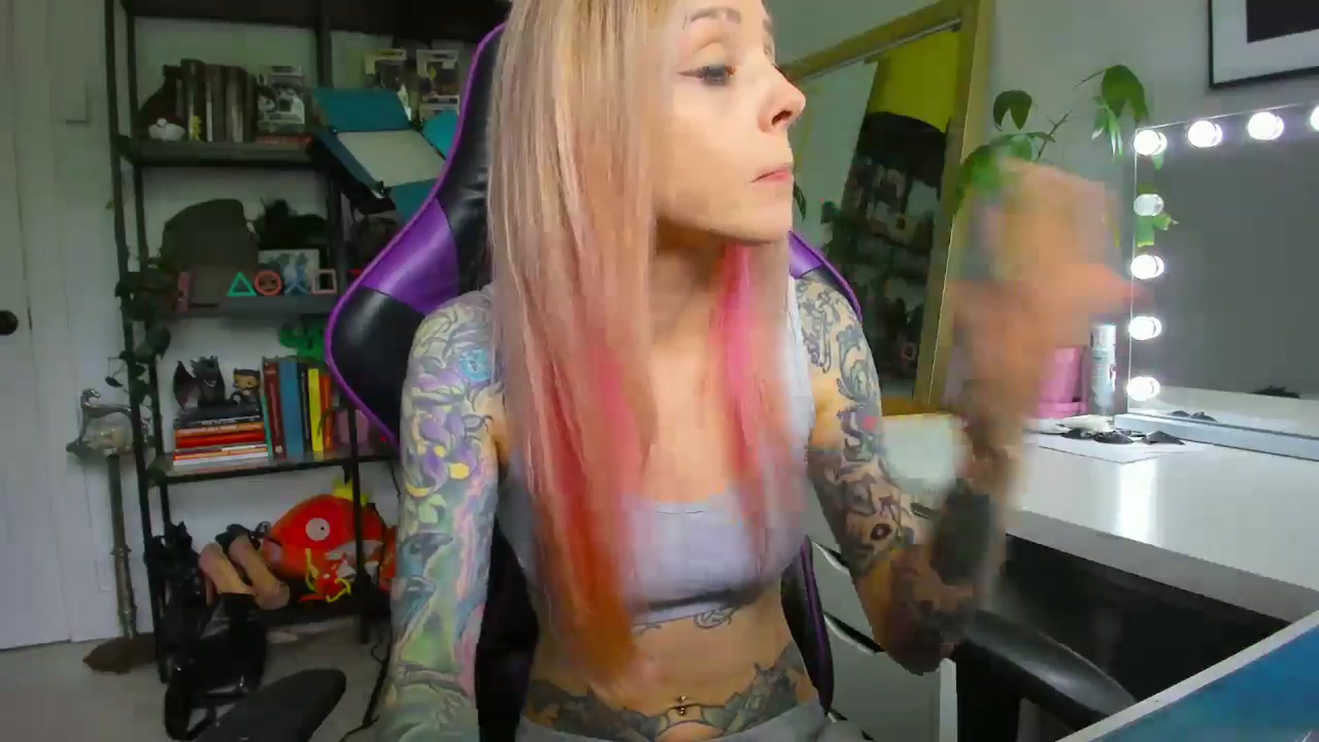 Gallery image thumbnail from AstridLuxe's myfreecams stream on, 06/07/2024, 14:51 image 9 of 20