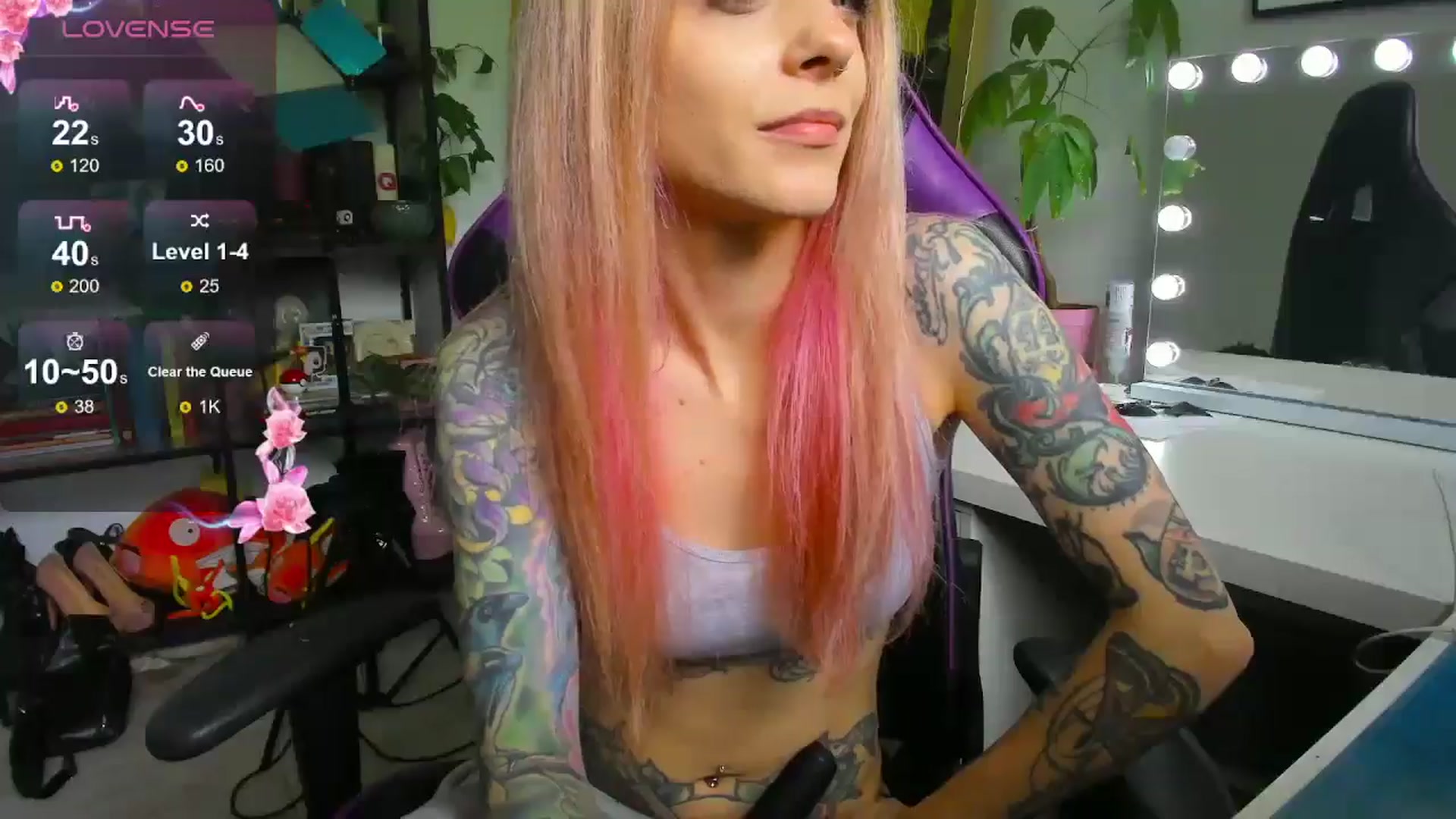 Gallery image thumbnail from AstridLuxe's myfreecams stream on, 06/07/2024, 15:40 image 18 of 20