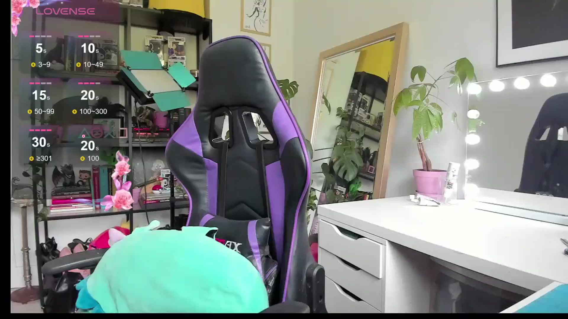 Gallery image thumbnail from AstridLuxe's myfreecams stream on, 06/10/2024, 13:31 image 1 of 20