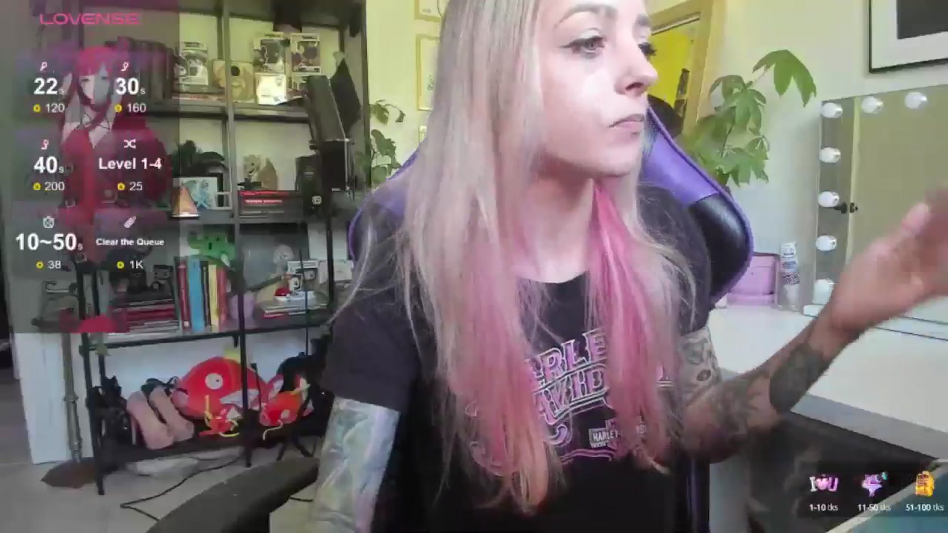Gallery image thumbnail from AstridLuxe's myfreecams stream on, 06/19/2024, 13:59 image 19 of 20