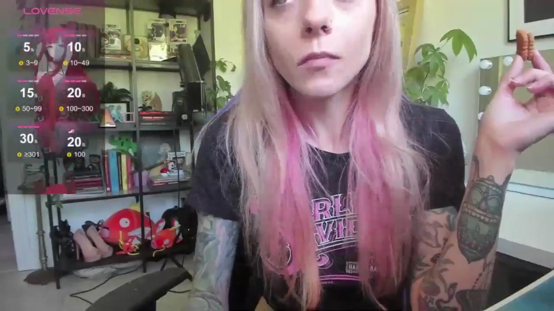 Gallery image thumbnail from AstridLuxe's myfreecams stream on, 06/19/2024, 13:59 image 20 of 20