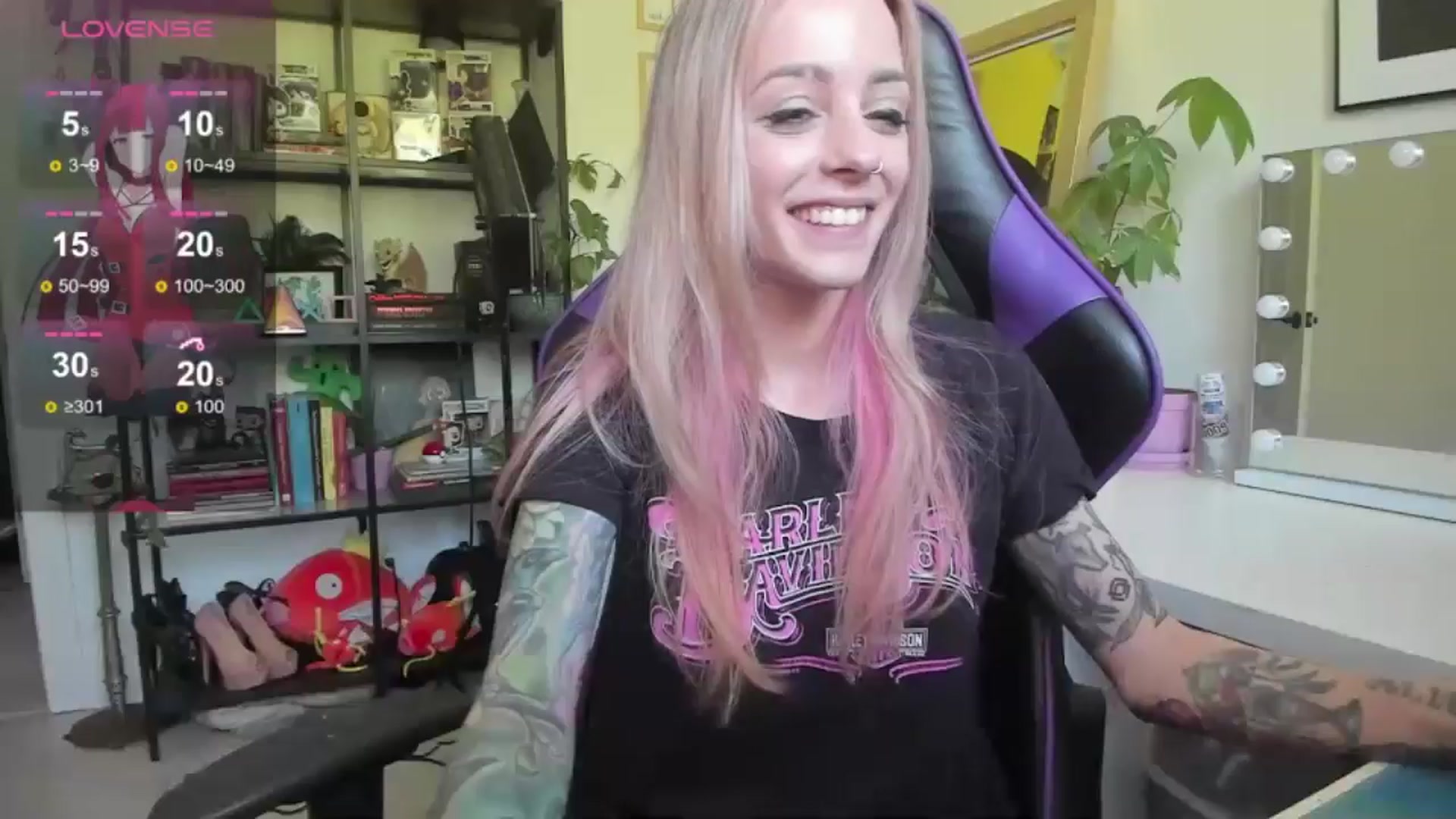 Gallery image thumbnail from AstridLuxe's myfreecams stream on, 06/19/2024, 14:24 image 1 of 20