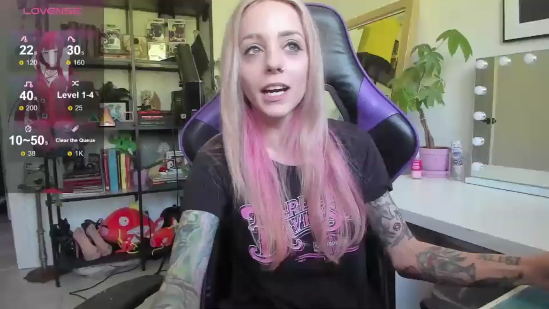Gallery image thumbnail from AstridLuxe's myfreecams stream on, 06/19/2024, 14:24 image 4 of 20