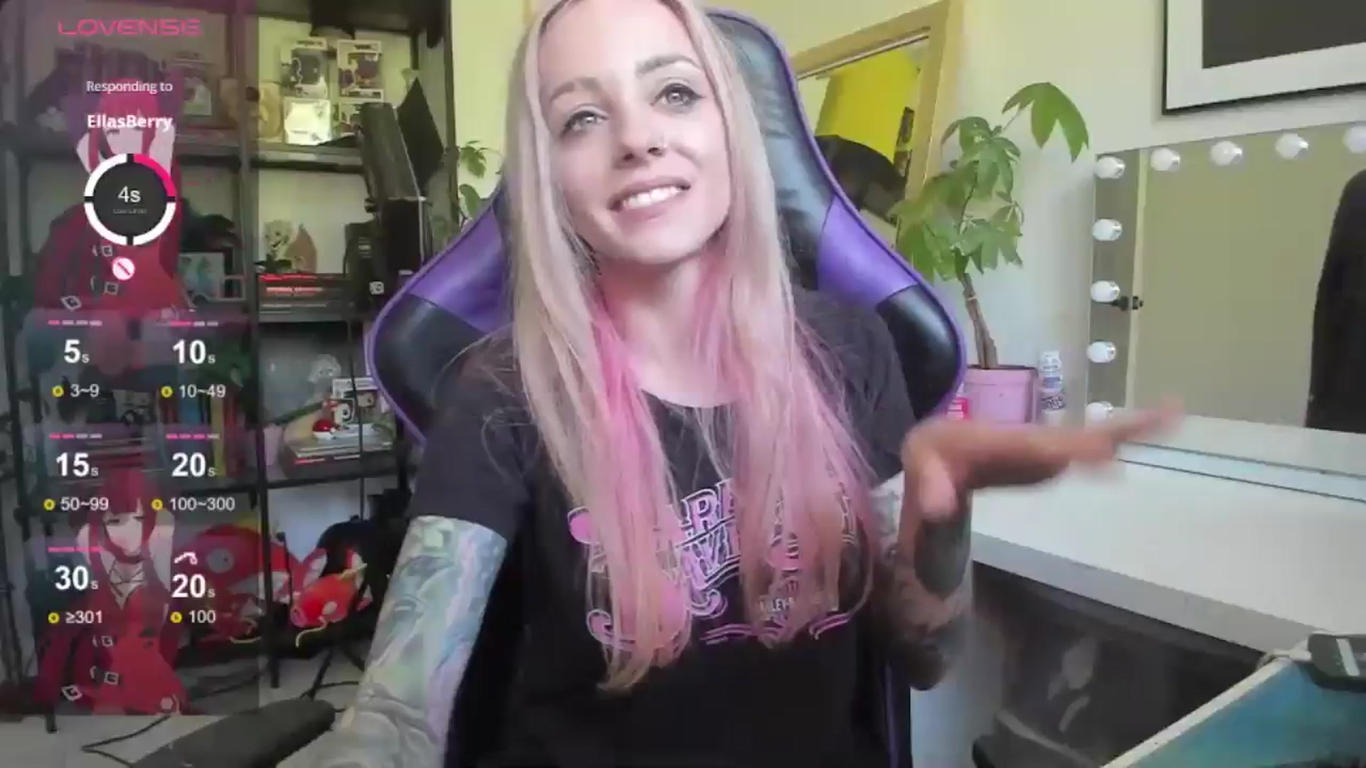 Gallery image thumbnail from AstridLuxe's myfreecams stream on, 06/19/2024, 14:24 image 5 of 20
