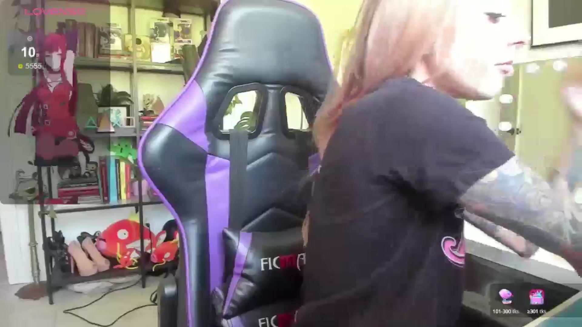 Gallery image thumbnail from AstridLuxe's myfreecams stream on, 06/19/2024, 14:24 image 11 of 20