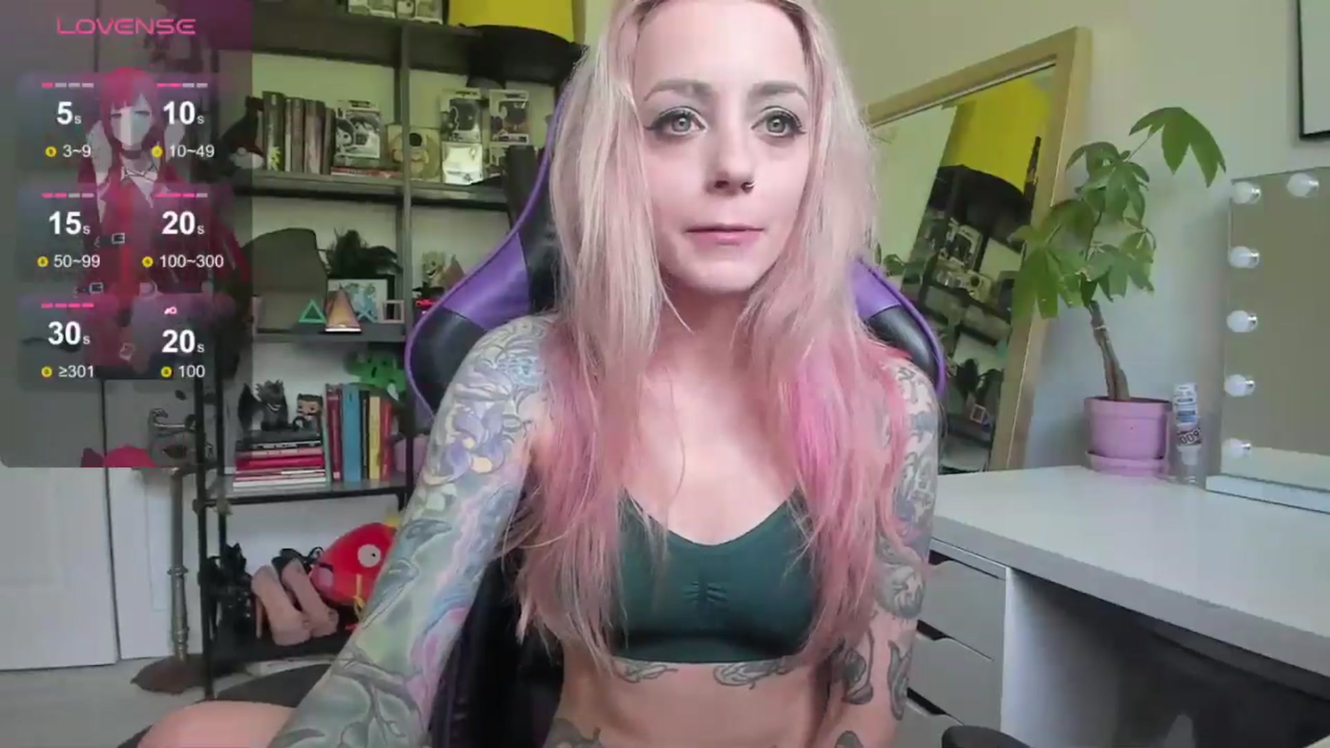 Gallery image thumbnail from AstridLuxe's myfreecams stream on, 06/20/2024, 14:07 image 2 of 20