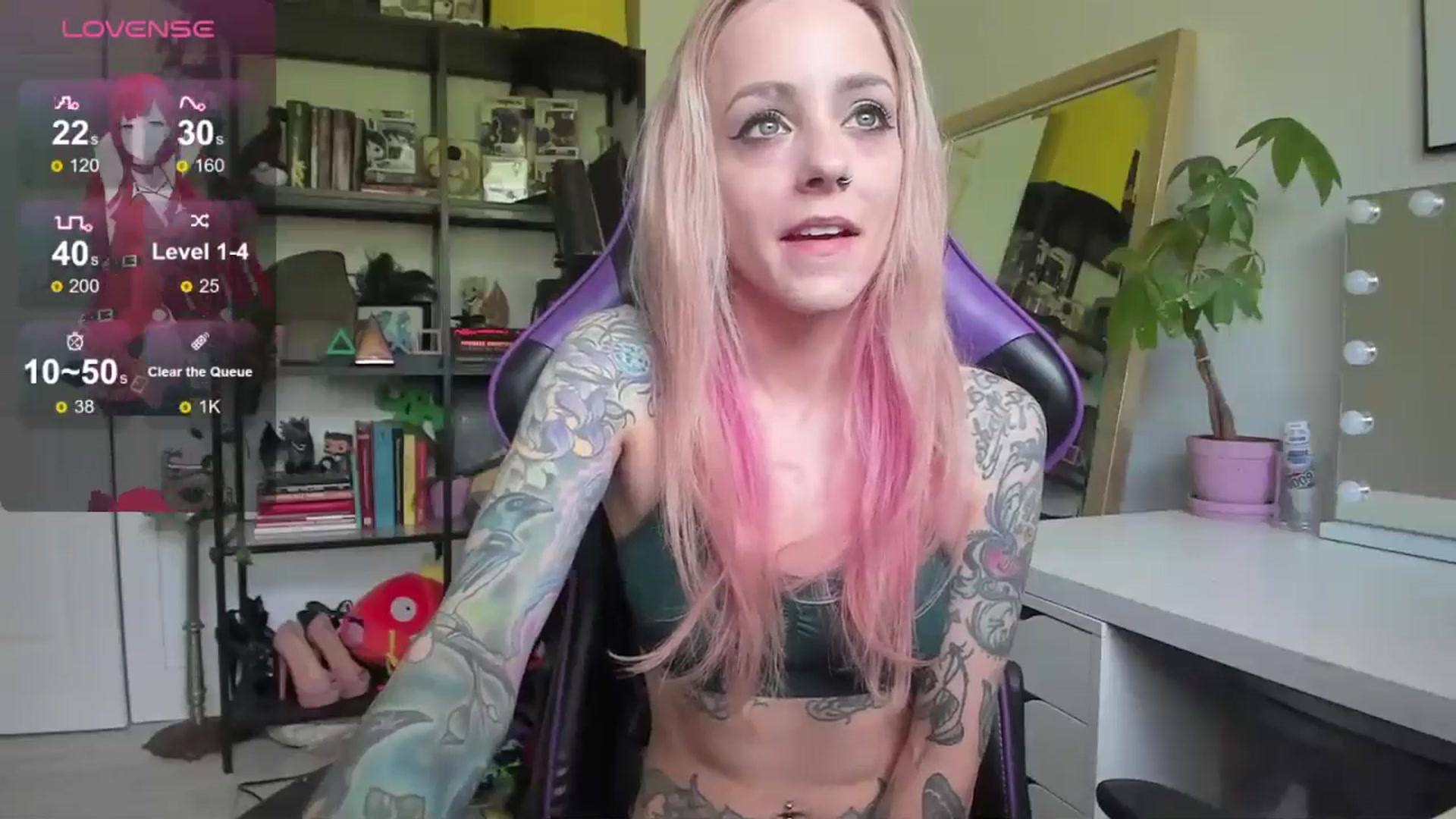 Gallery image thumbnail from AstridLuxe's myfreecams stream on, 06/20/2024, 14:07 image 5 of 20