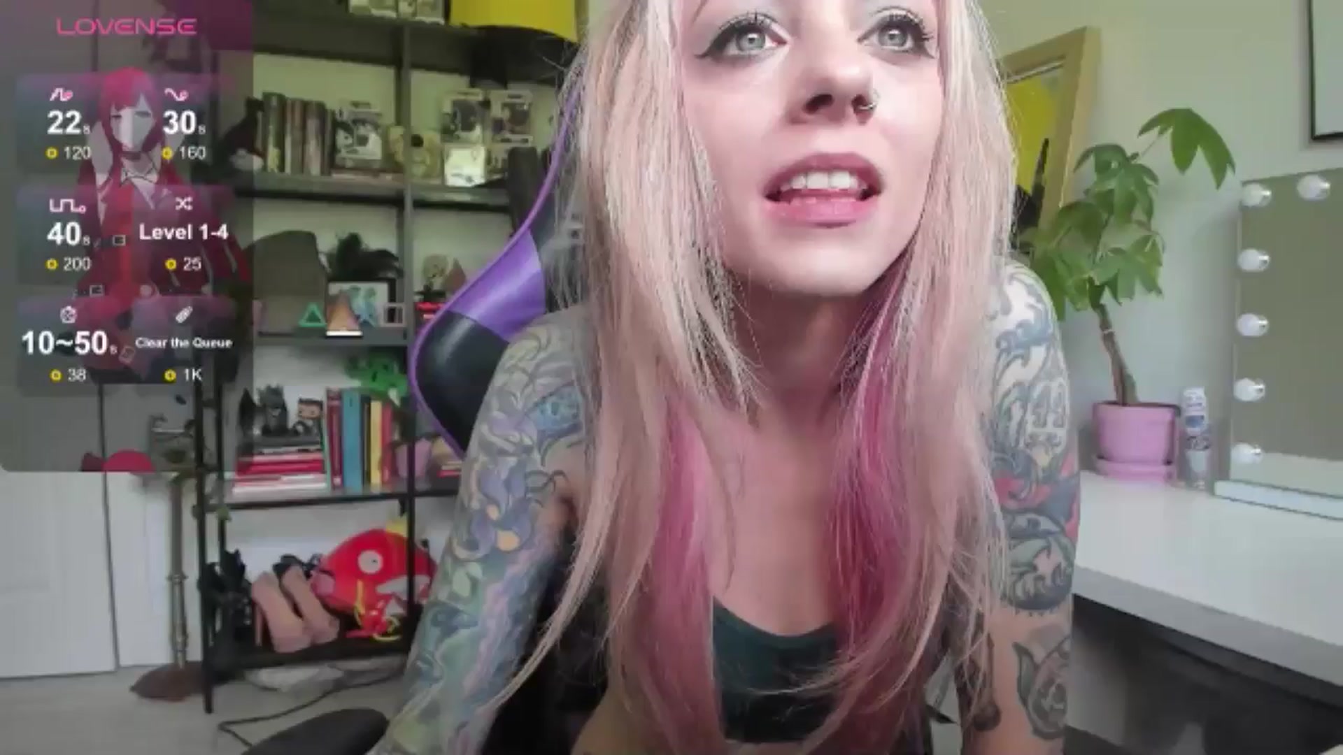 Gallery image thumbnail from AstridLuxe's myfreecams stream on, 06/20/2024, 14:30 image 1 of 20