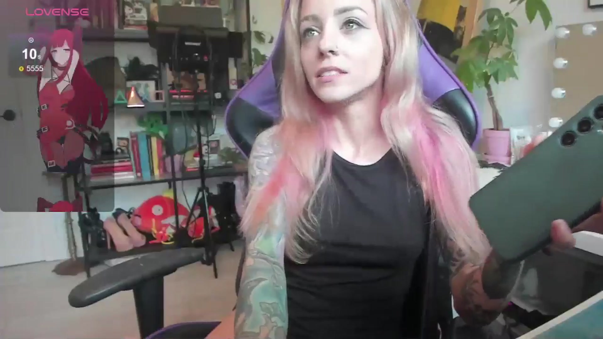 Gallery image thumbnail from AstridLuxe's myfreecams stream on, 06/21/2024, 13:52 image 16 of 20