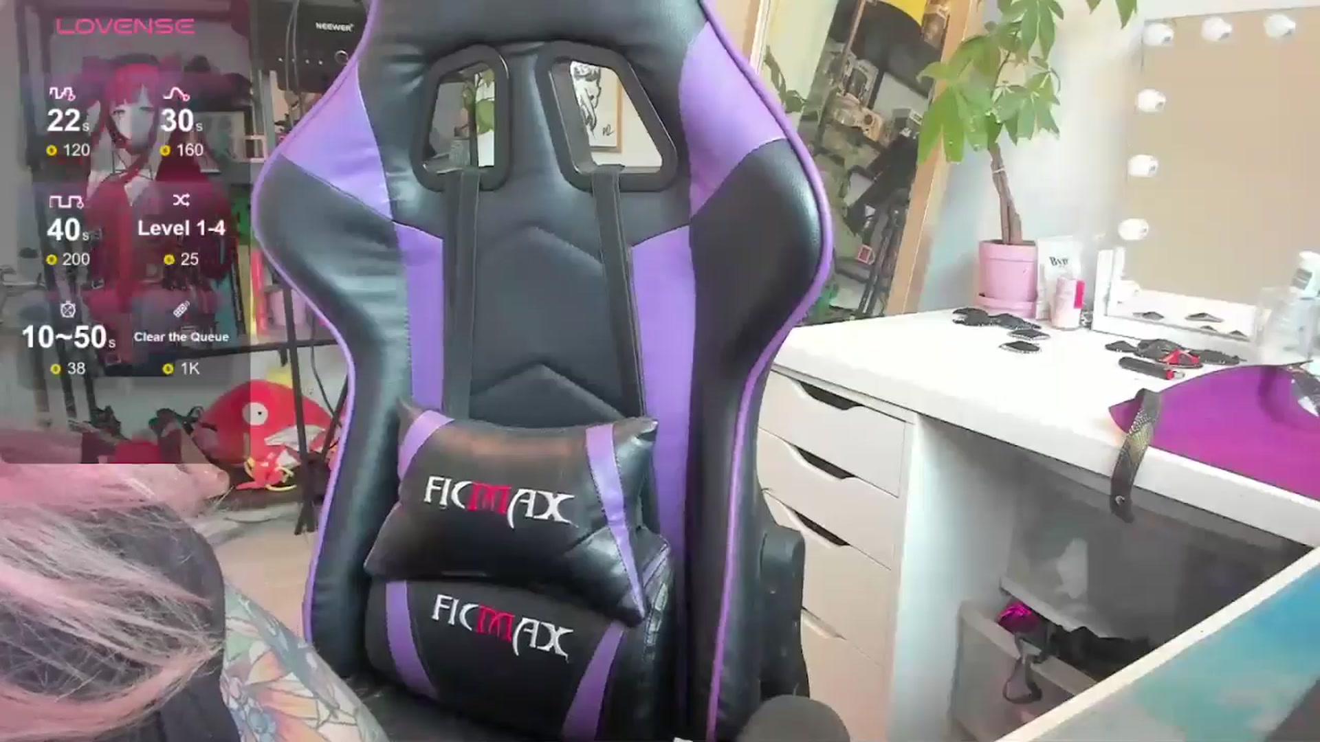 Gallery image thumbnail from AstridLuxe's myfreecams stream on, 06/21/2024, 13:52 image 12 of 20