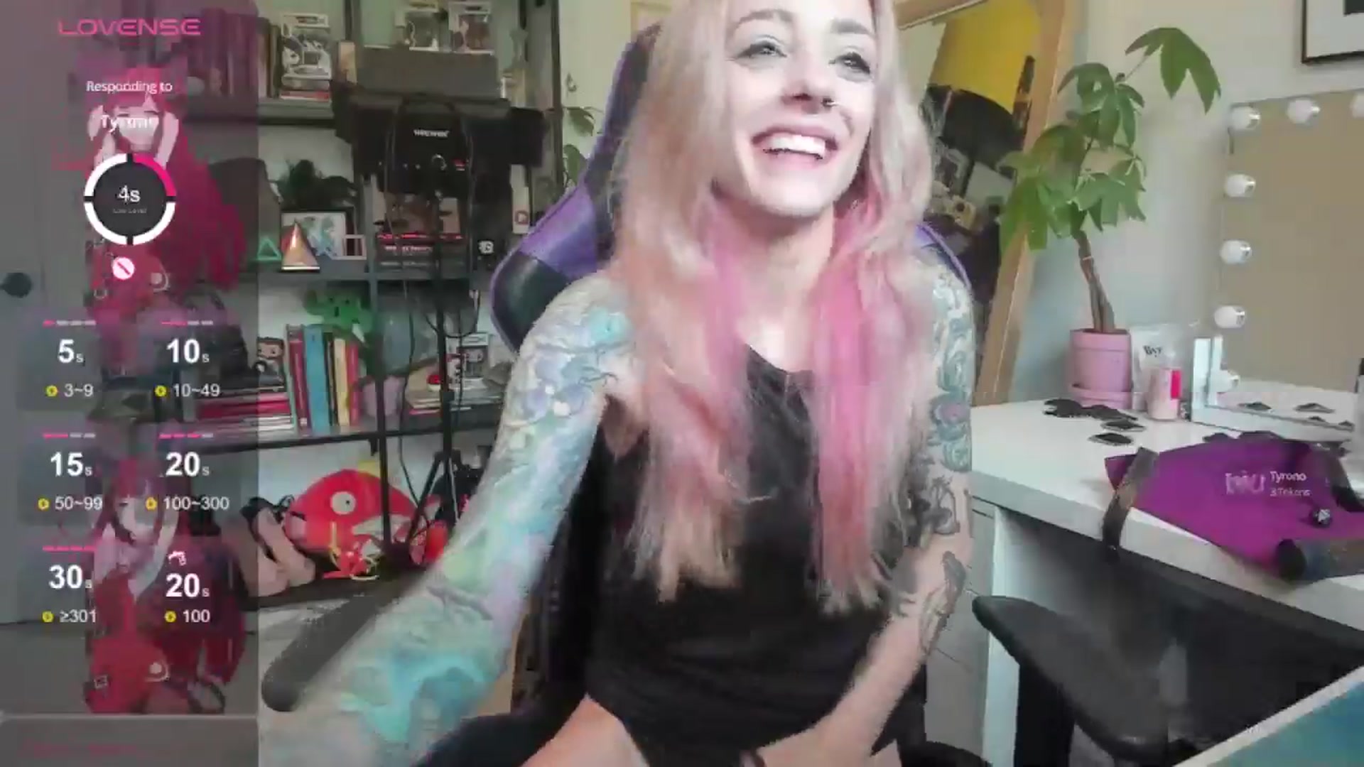 Gallery image thumbnail from AstridLuxe's myfreecams stream on, 06/21/2024, 13:52 image 9 of 20