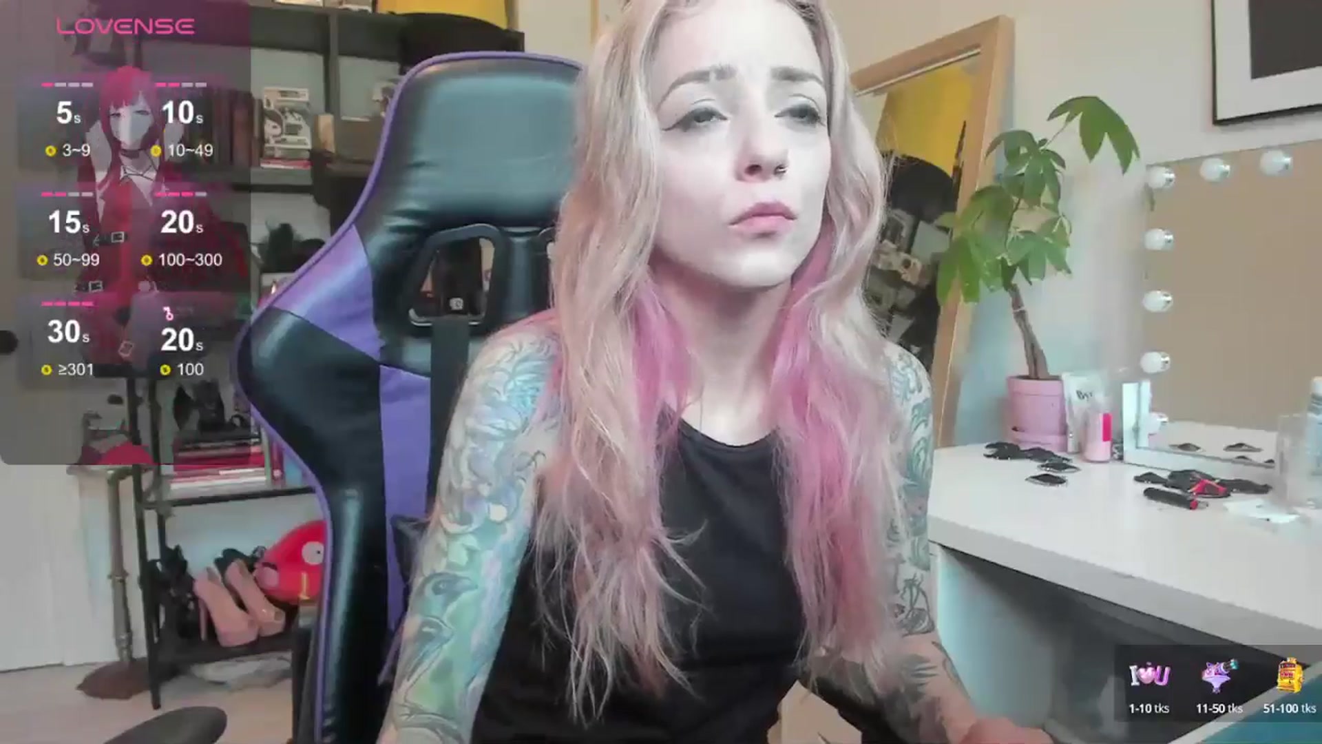 Gallery image thumbnail from AstridLuxe's myfreecams stream on, 06/21/2024, 13:52 image 3 of 20