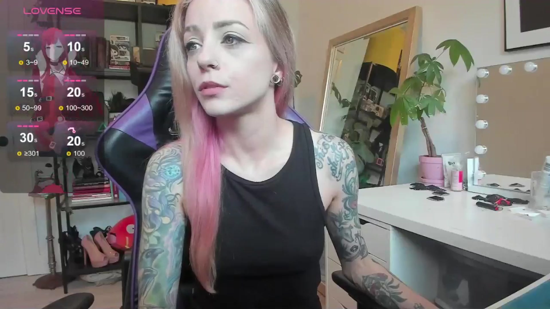 Gallery image thumbnail from AstridLuxe's myfreecams stream on, 06/21/2024, 13:52 image 5 of 20