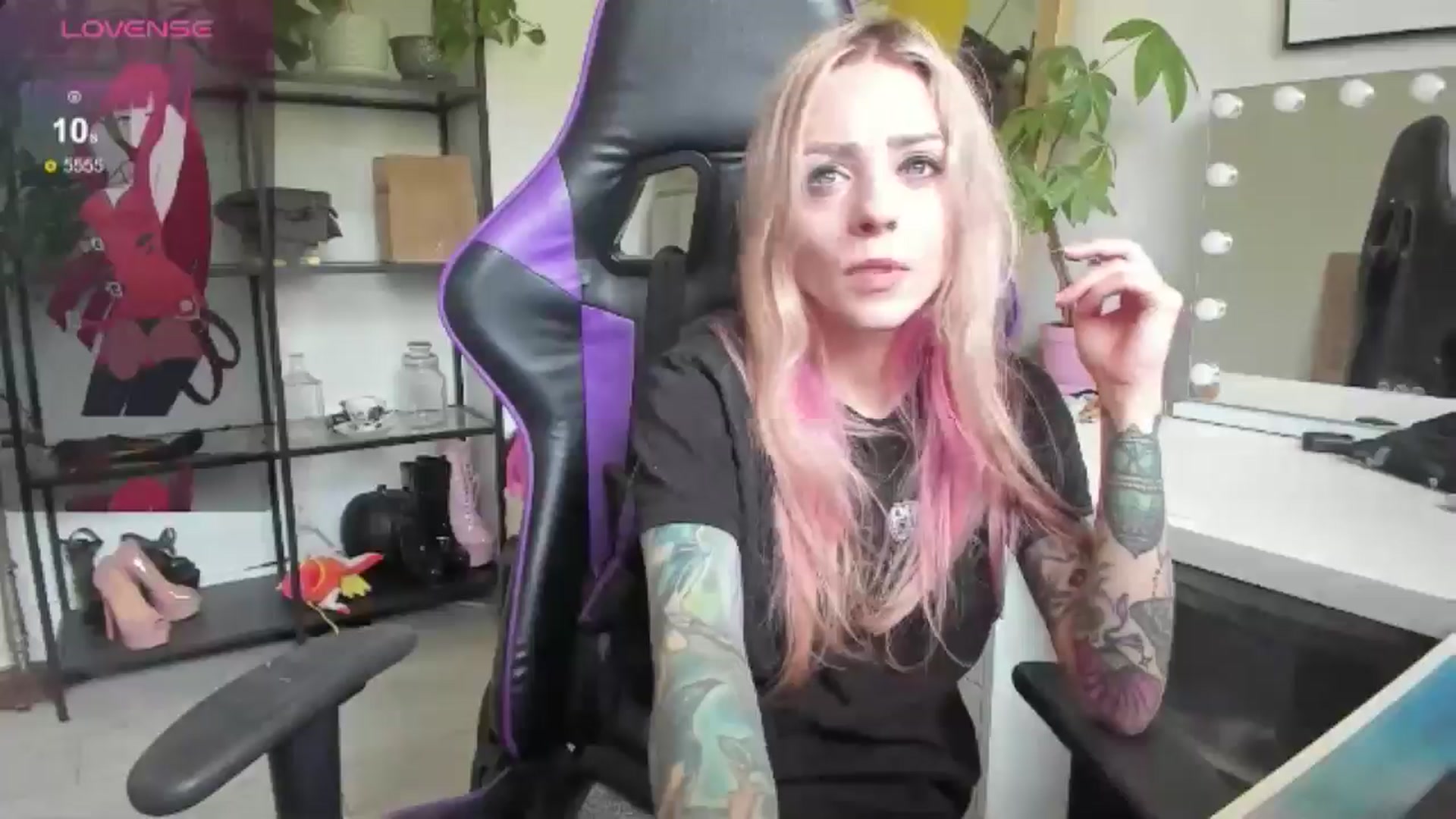 Gallery image thumbnail from AstridLuxe's myfreecams stream on, 07/03/2024, 18:02 image 19 of 20