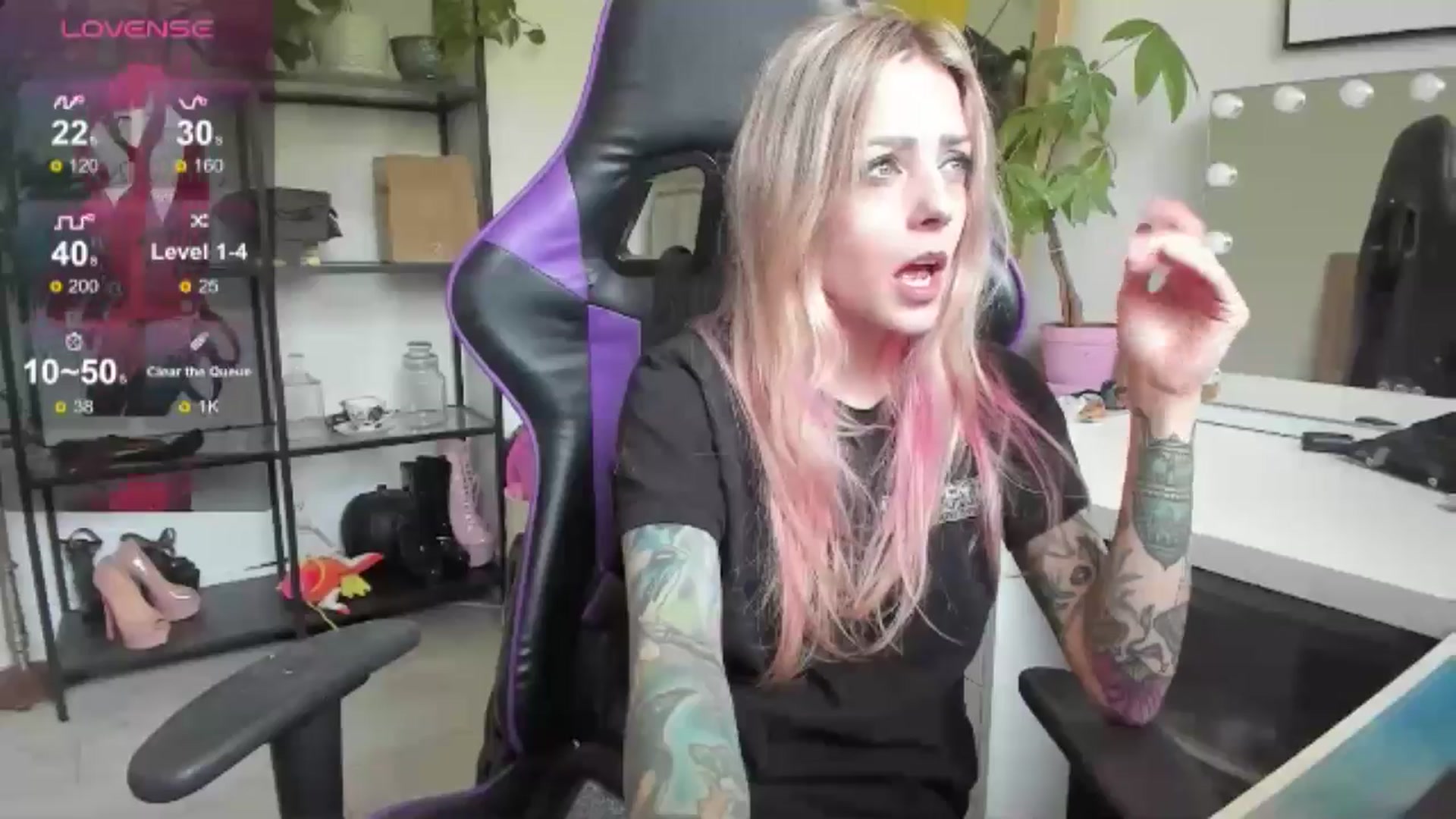 Gallery image thumbnail from AstridLuxe's myfreecams stream on, 07/03/2024, 18:02 image 17 of 20