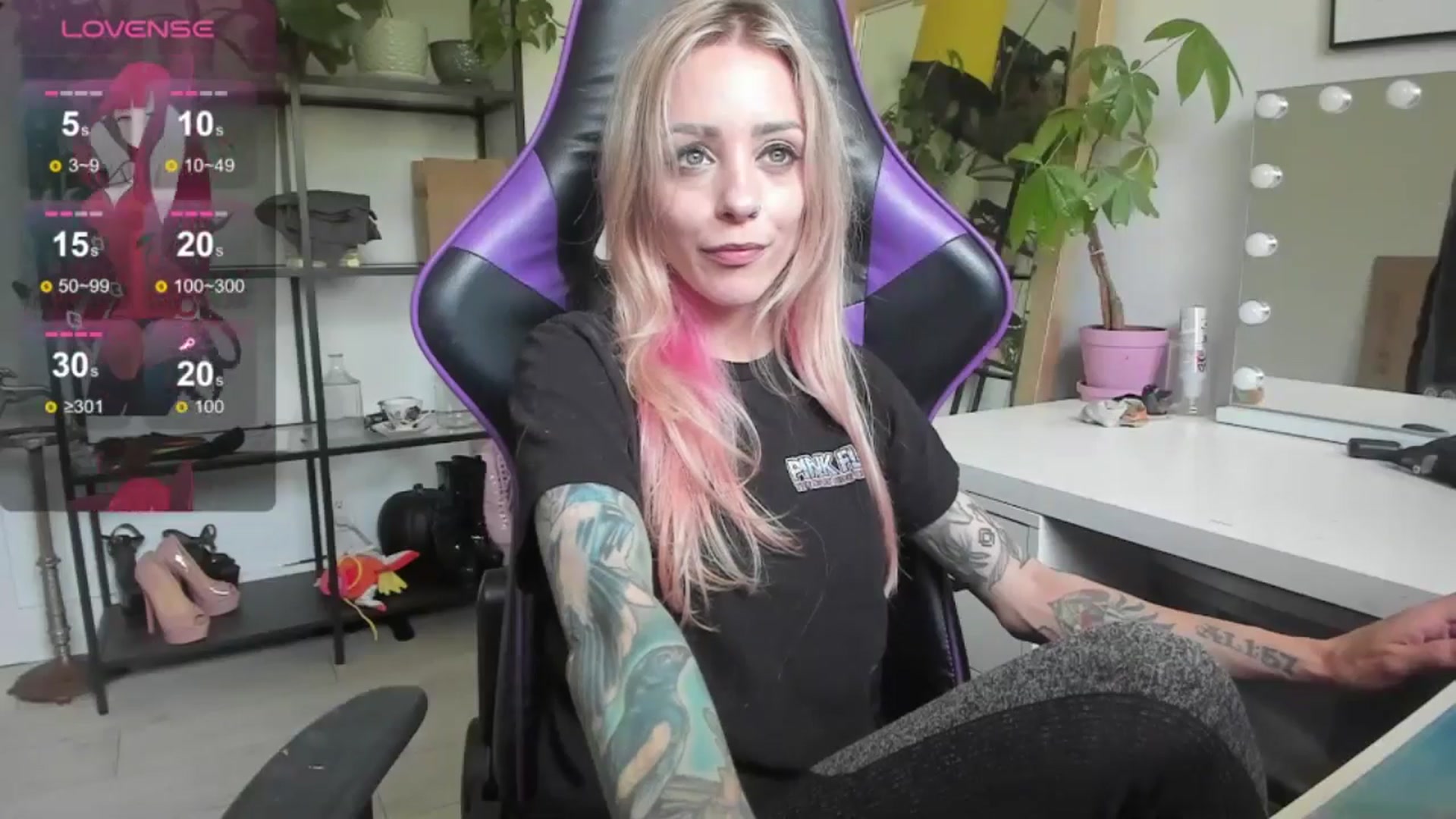 Gallery image thumbnail from AstridLuxe's myfreecams stream on, 07/03/2024, 18:02 image 6 of 20