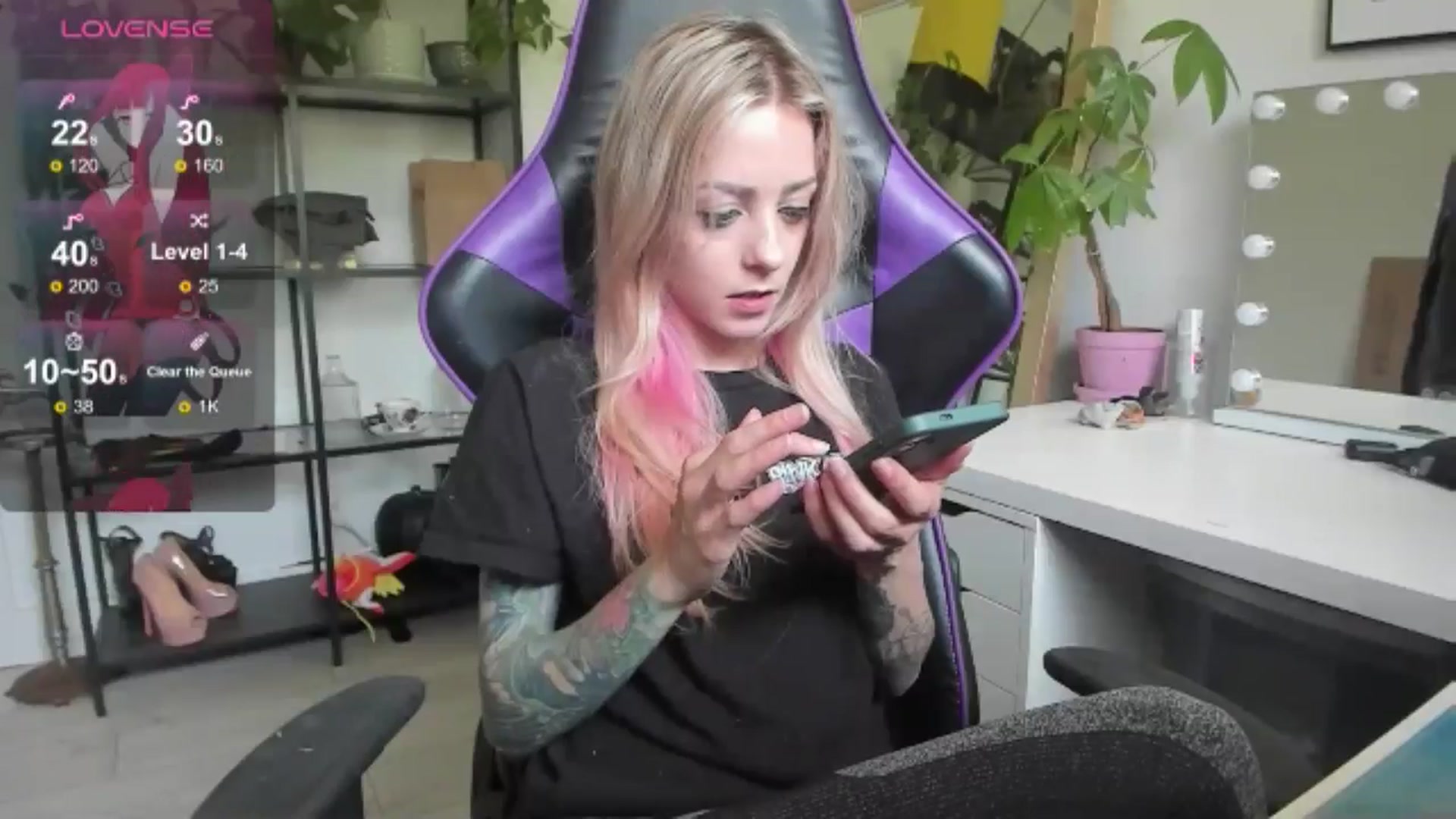 Gallery image thumbnail from AstridLuxe's myfreecams stream on, 07/03/2024, 18:02 image 8 of 20