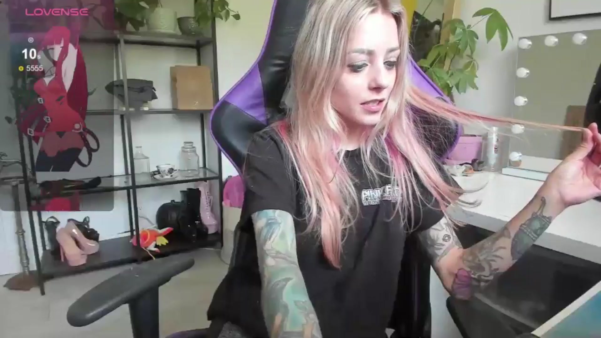 Gallery image thumbnail from AstridLuxe's myfreecams stream on, 07/03/2024, 18:02 image 3 of 20