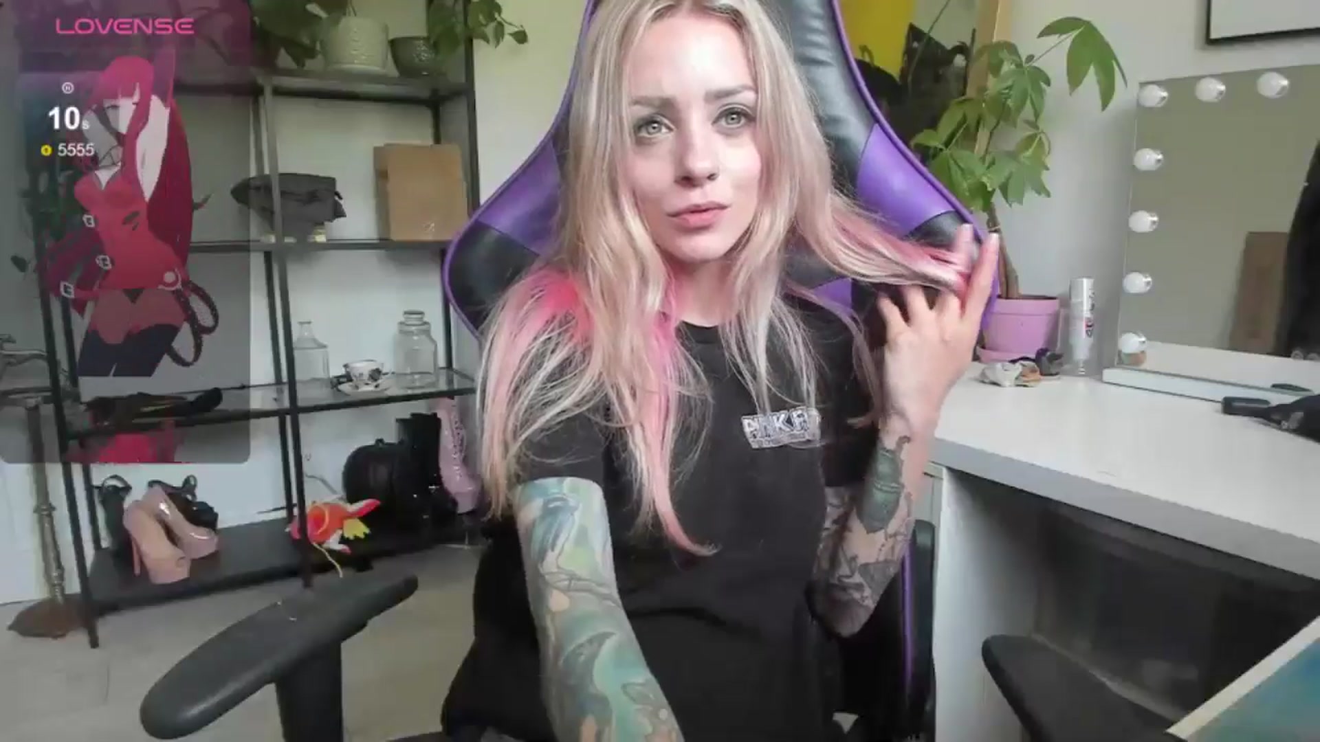 Gallery image thumbnail from AstridLuxe's myfreecams stream on, 07/03/2024, 18:02 image 4 of 20