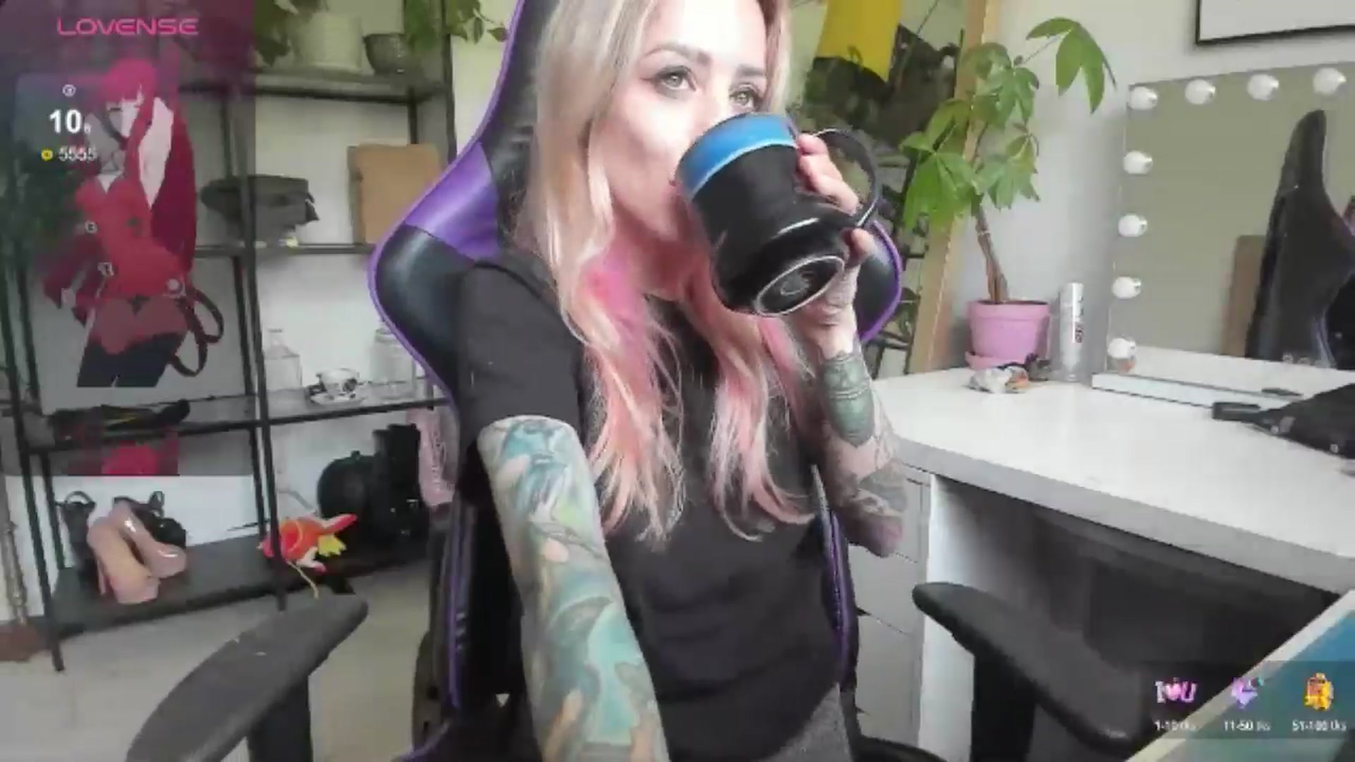 Gallery image thumbnail from AstridLuxe's myfreecams stream on, 07/03/2024, 18:02 image 12 of 20