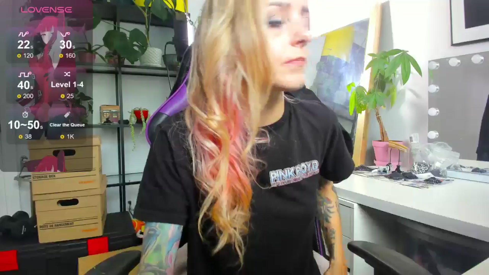 Gallery image thumbnail from AstridLuxe's myfreecams stream on, 07/16/2024, 17:17 image 6 of 20
