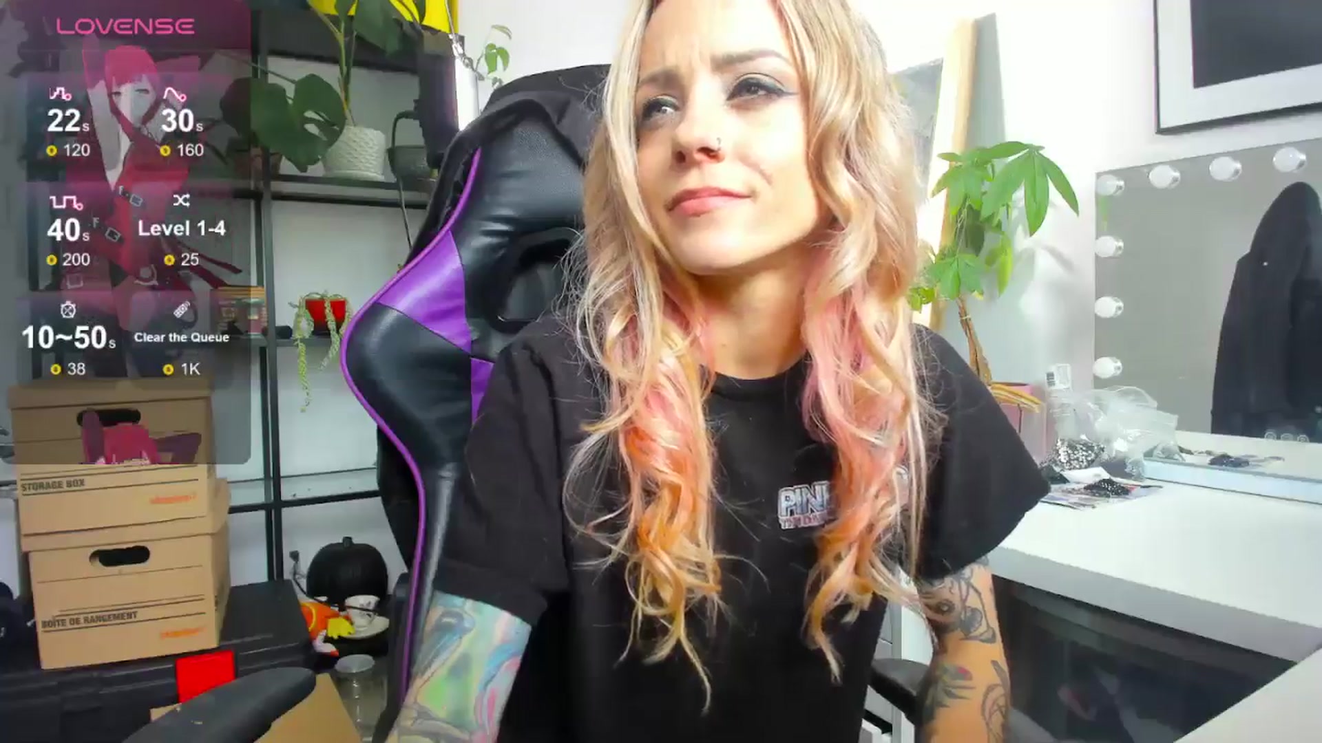 Gallery image thumbnail from AstridLuxe's myfreecams stream on, 07/16/2024, 17:17 image 18 of 20