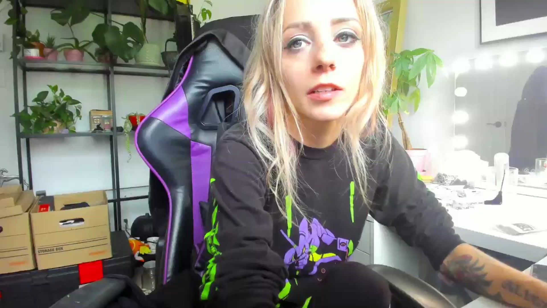 Gallery image thumbnail from AstridLuxe's myfreecams stream on, 07/16/2024, 19:33 image 9 of 20